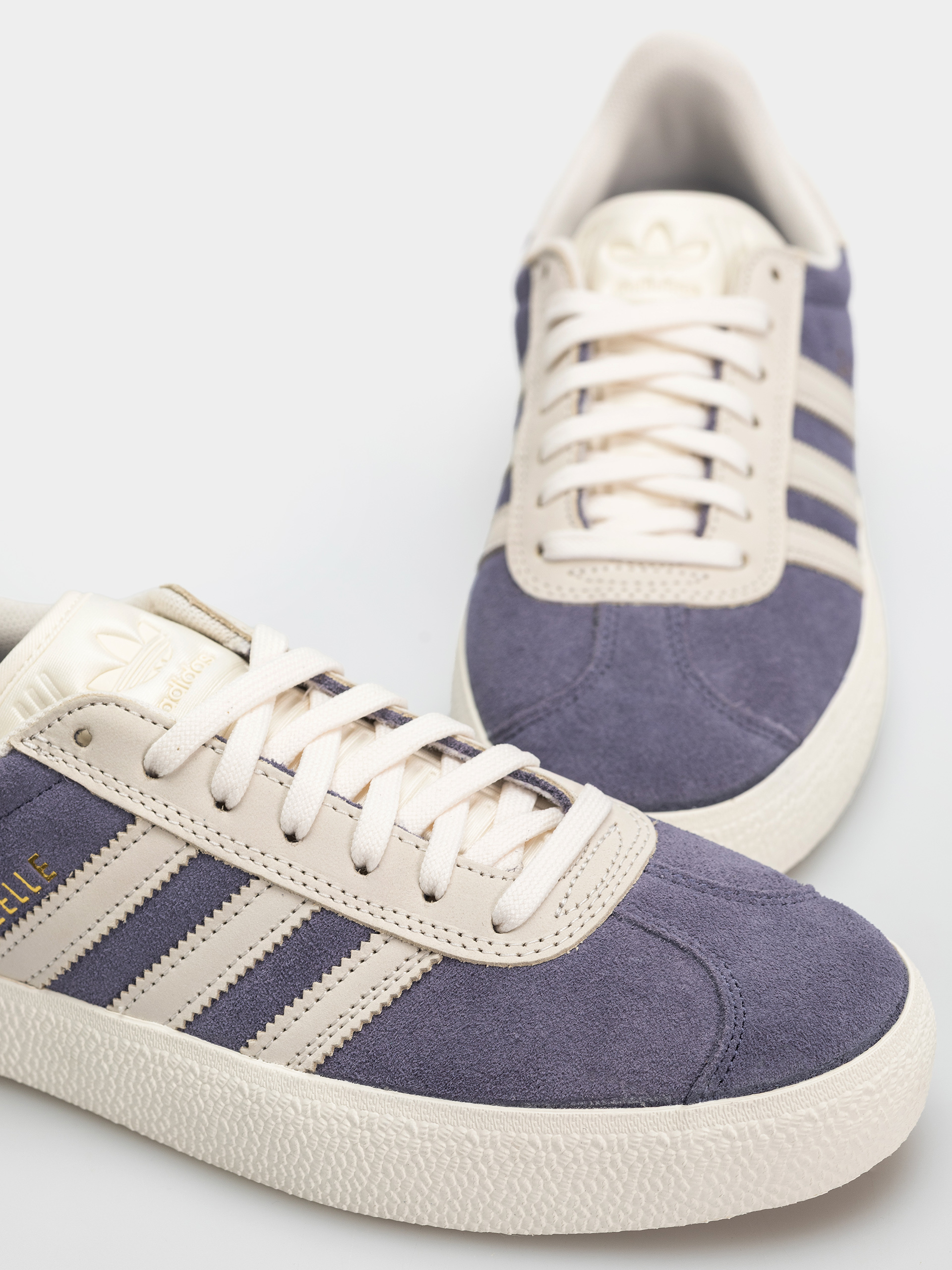 Buty adidas Gazelle Adv (suppur/cwhite/goldmt)