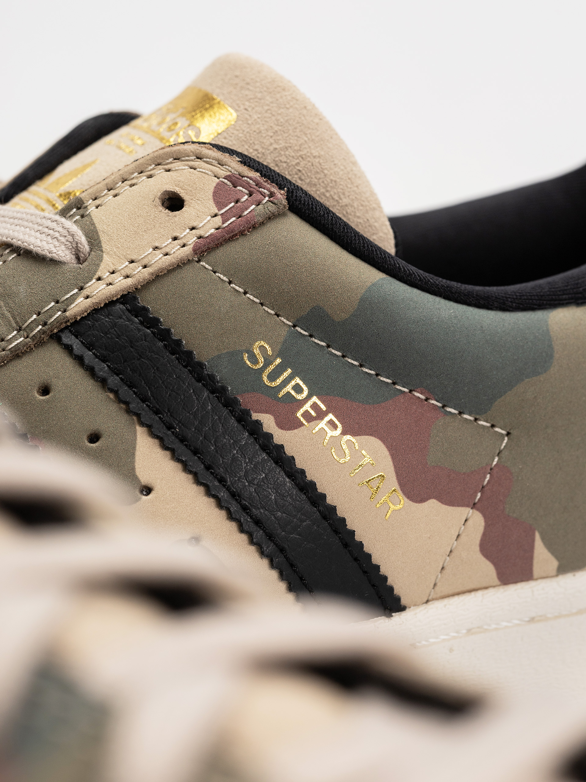 Buty adidas Superstar Adv (khathr/cblack/cwhite)