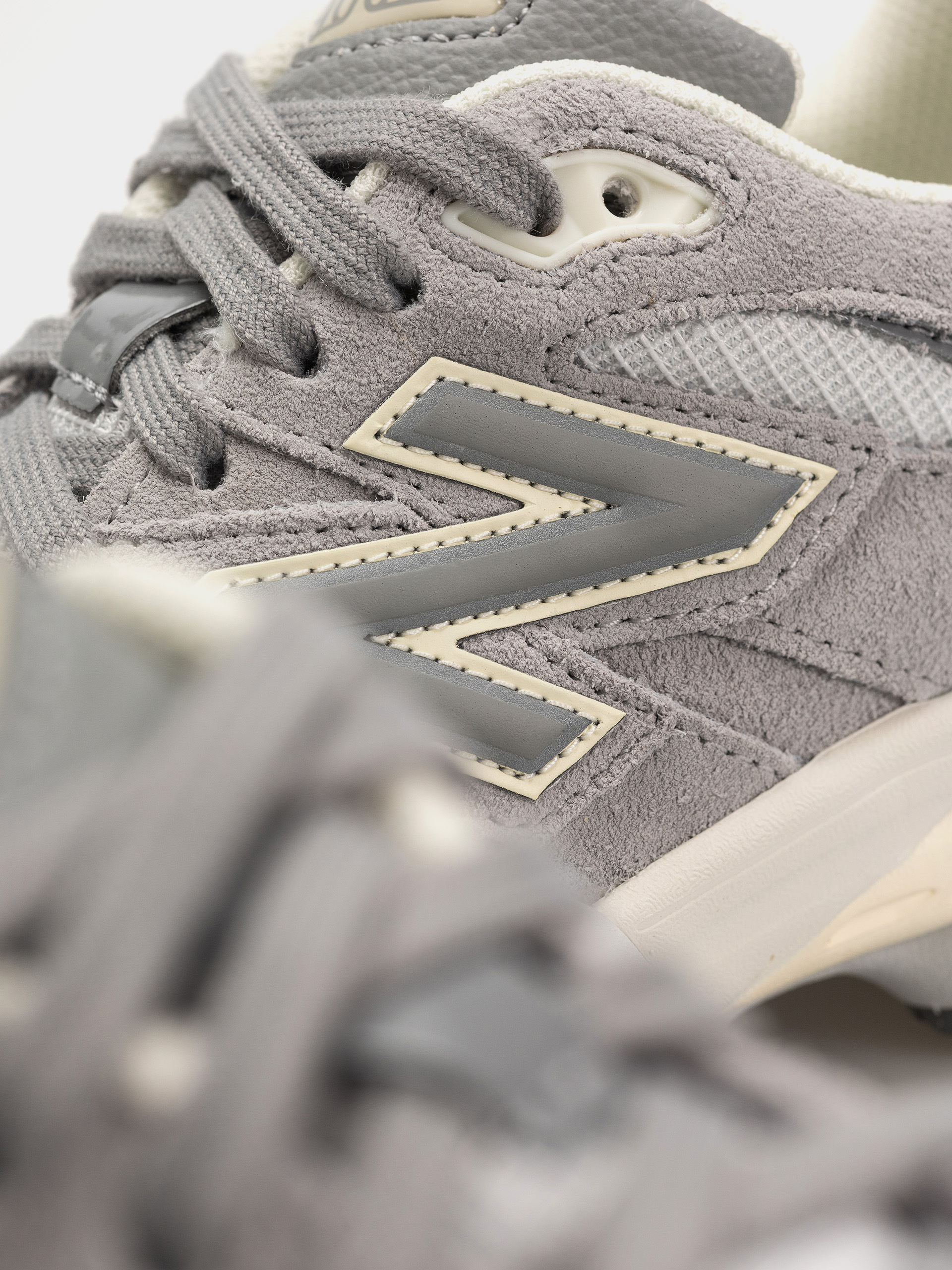 Buty New Balance 9060 (angora/reflection)