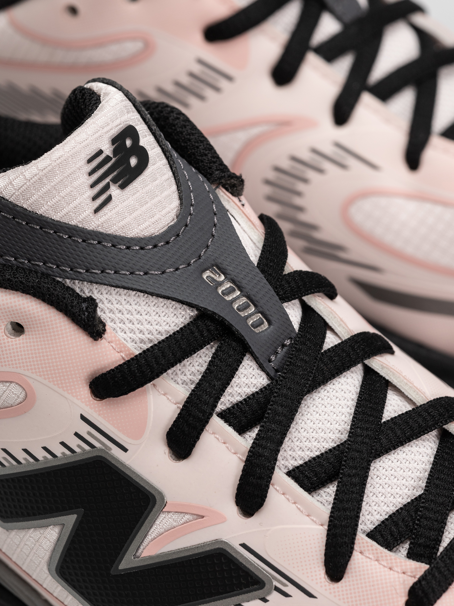 Buty New Balance 2000 (pink granite/pink chalk/black)