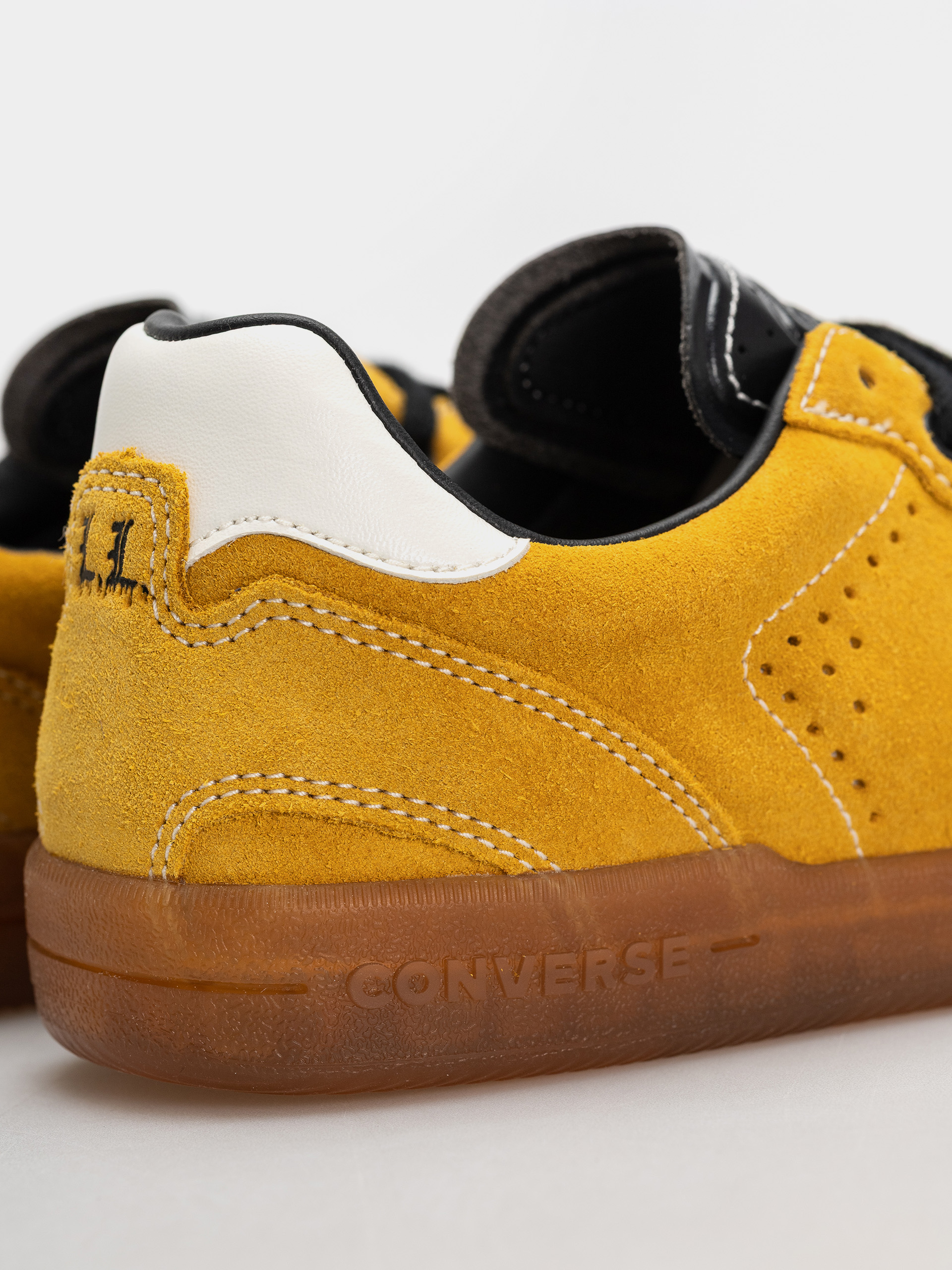 Buty Converse Louie Lopez Pro 2 Ox (yellow/black)