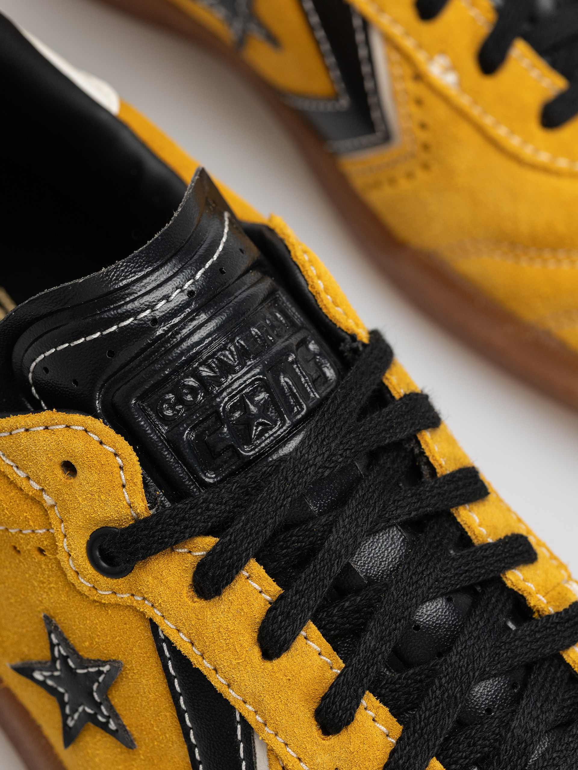 Buty Converse Louie Lopez Pro 2 Ox (yellow/black)
