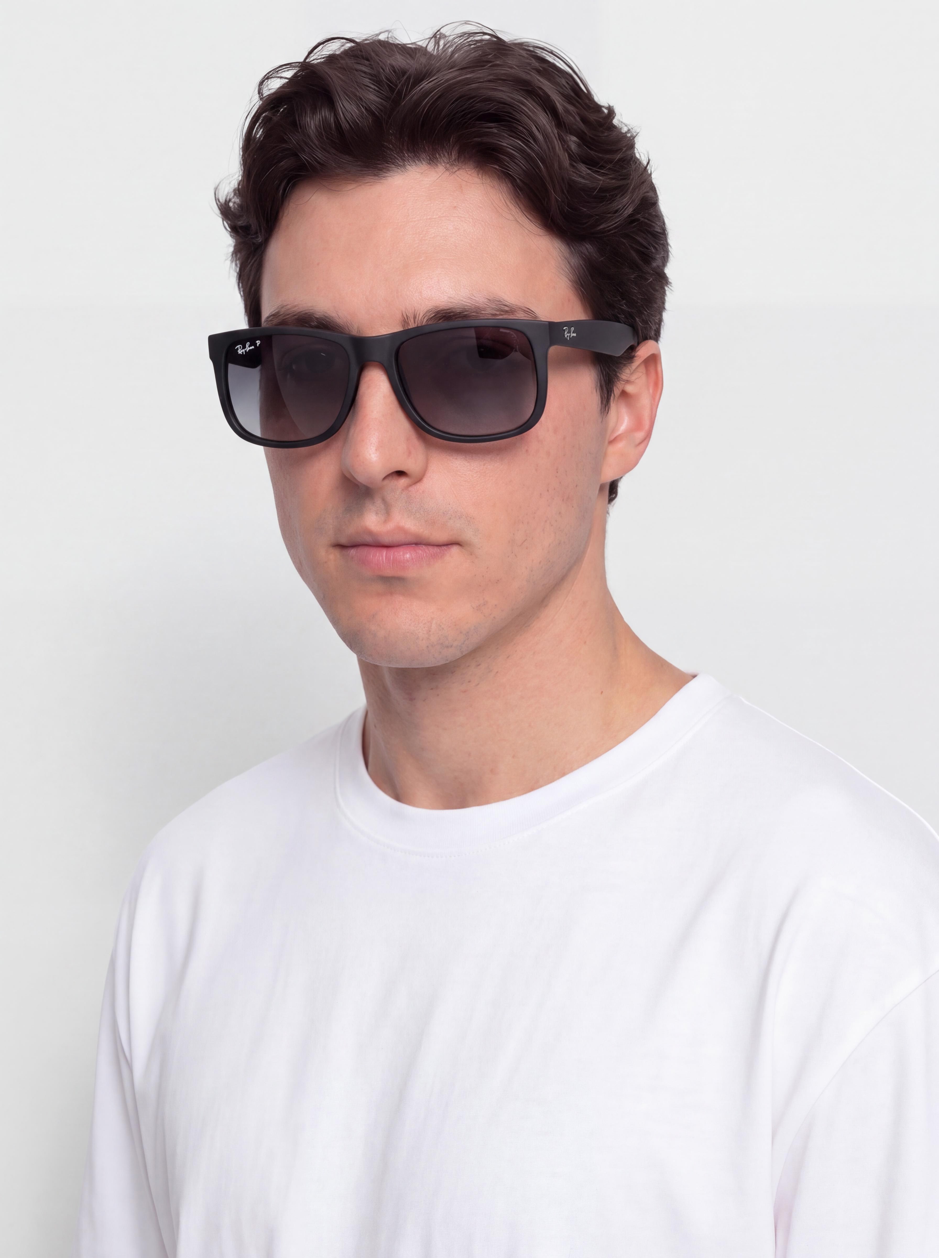 Okulary przeciwsłoneczne Ray-Ban Justin Classic (matowy guma czarny/polaryzacyjne jasnoszary)