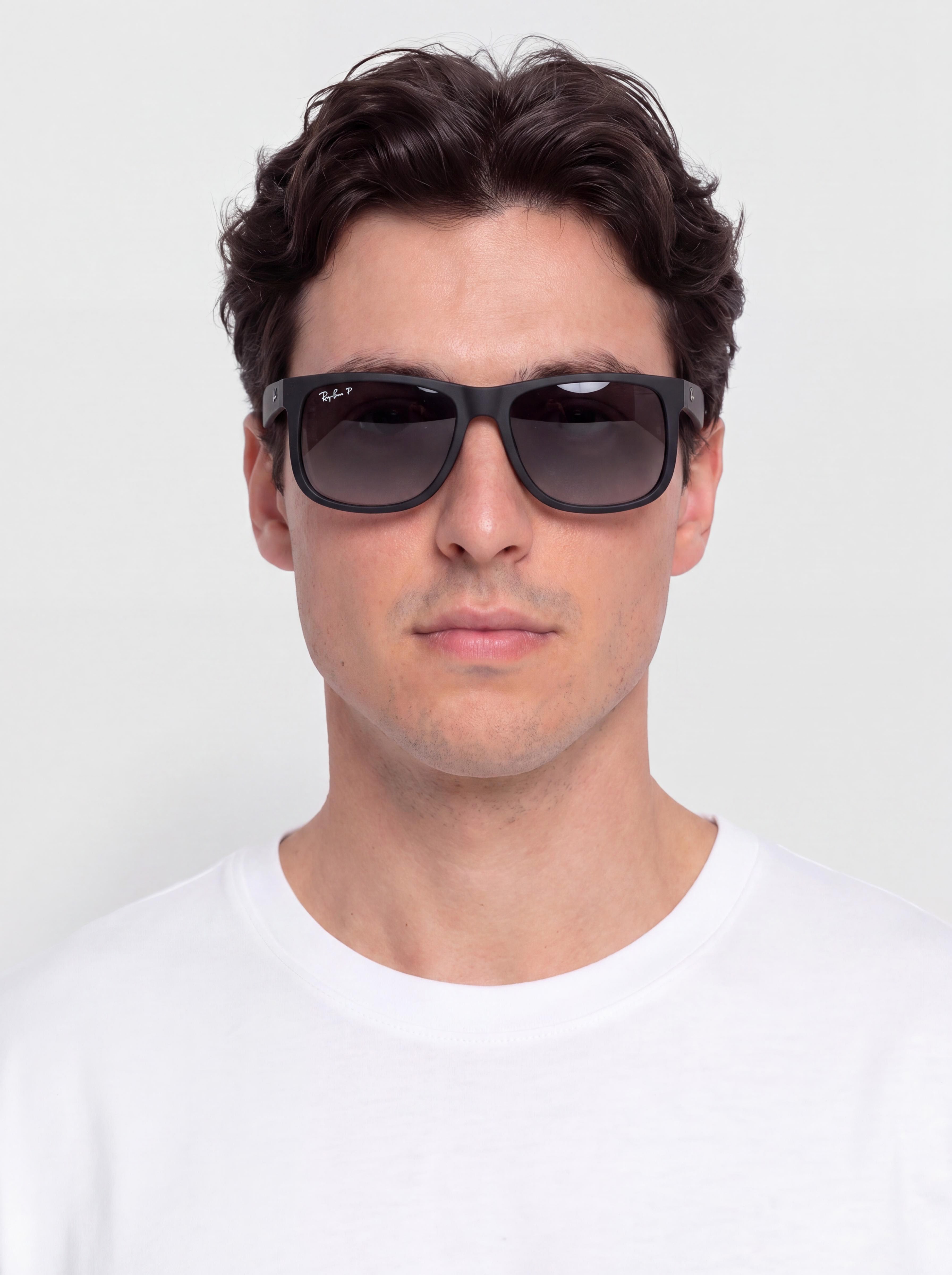 Okulary przeciwsłoneczne Ray-Ban Justin Classic (matowy guma czarny/polaryzacyjne jasnoszary)