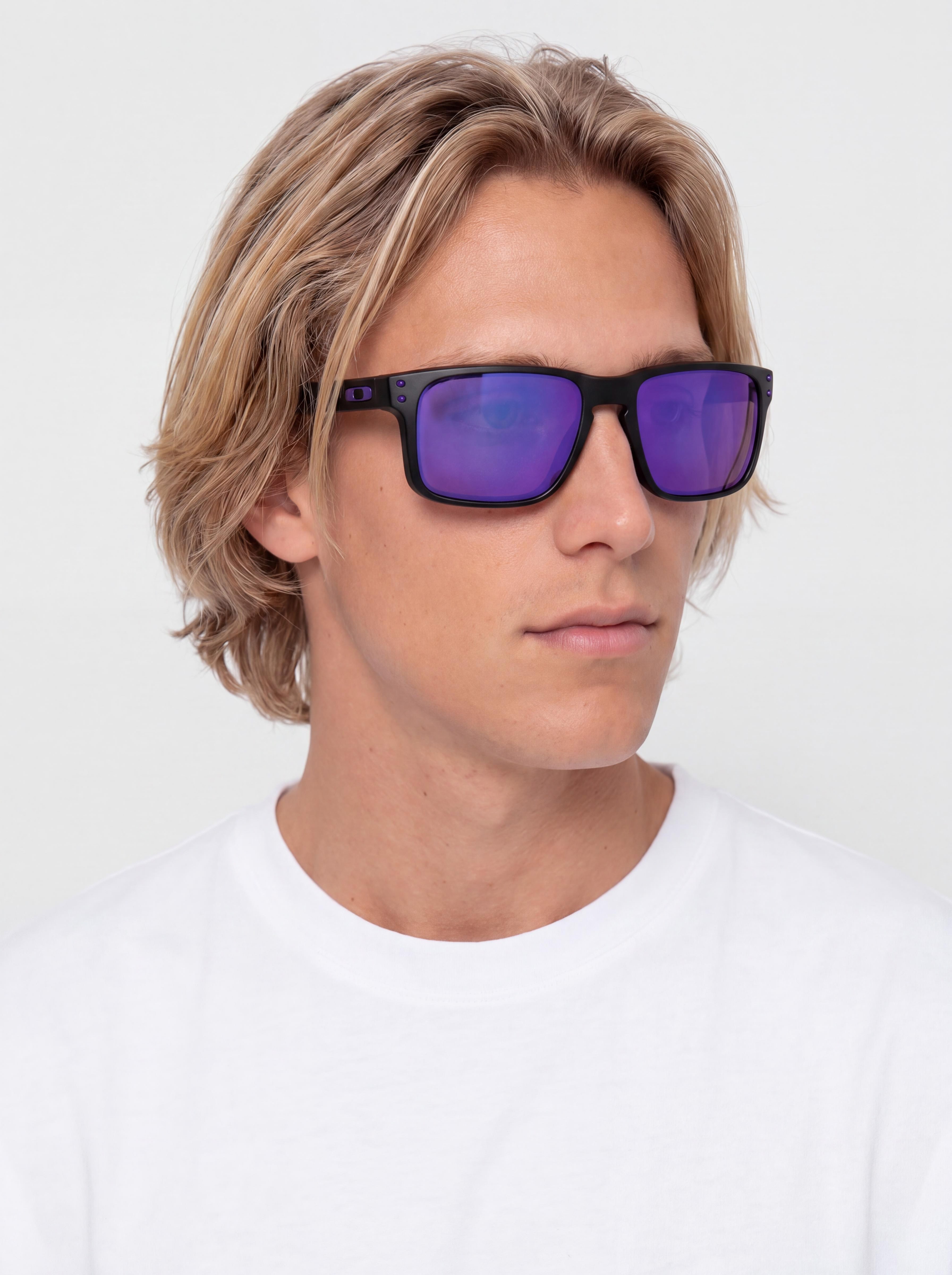 Okulary przeciwsu0142oneczne Oakley Holbrook (matte black/prizm violet)