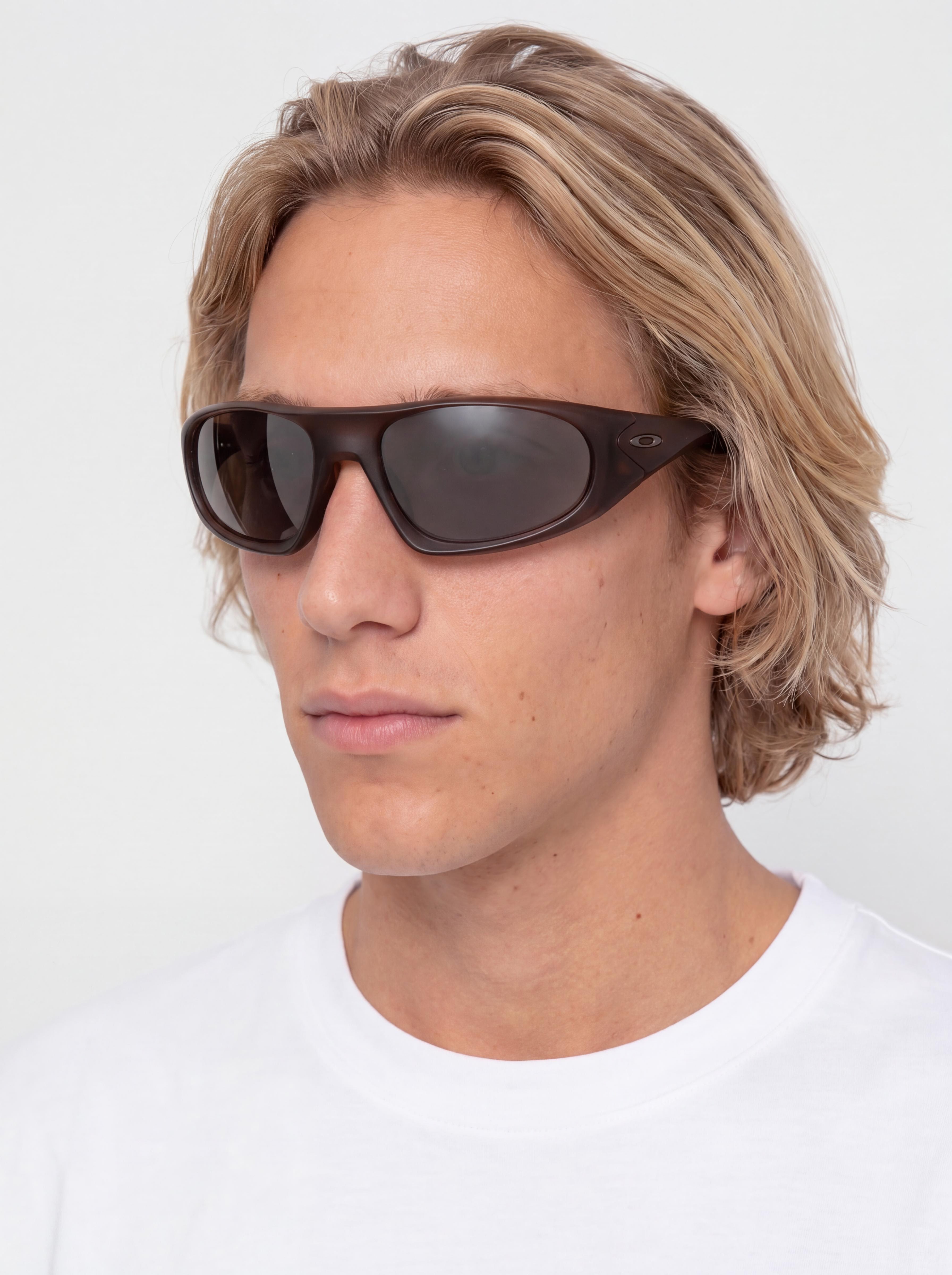 Okulary przeciwsłoneczne Oakley Neoforma
