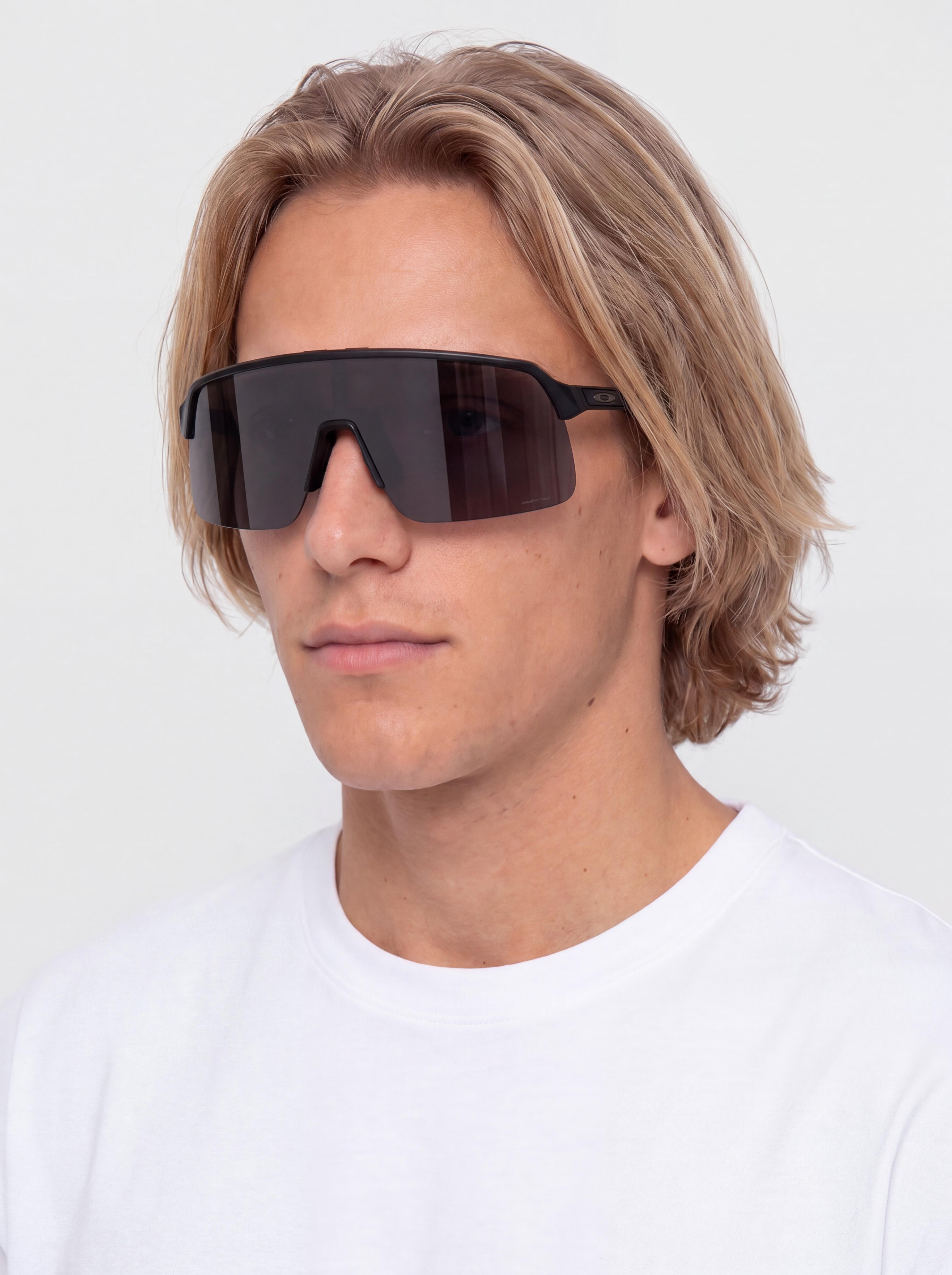 Okulary przeciwsu0142oneczne Oakley Sutro Lite (matte black/prizm black)