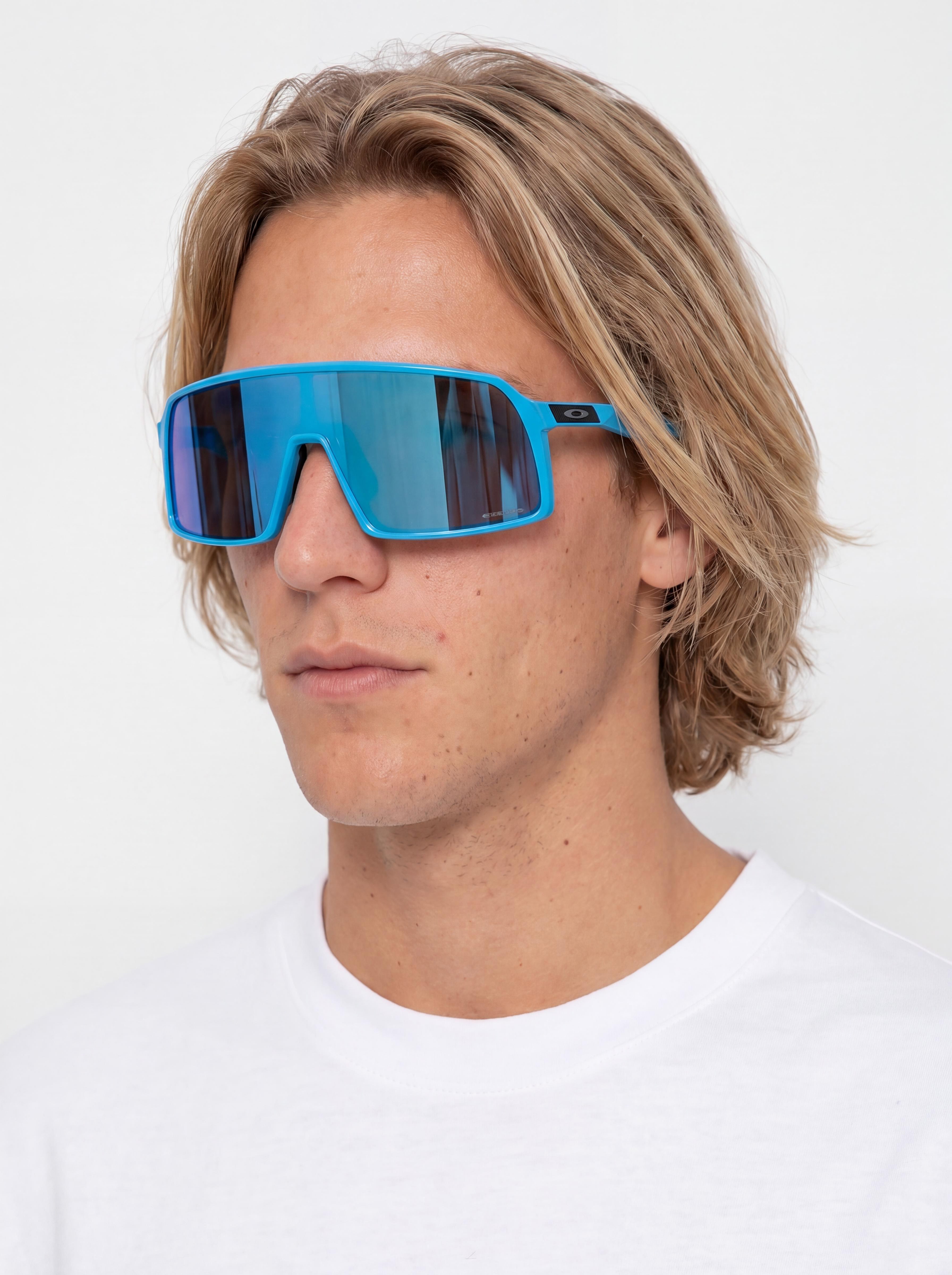 Okulary przeciwsu0142oneczne Oakley Sutro (sky/prizm sapphire)