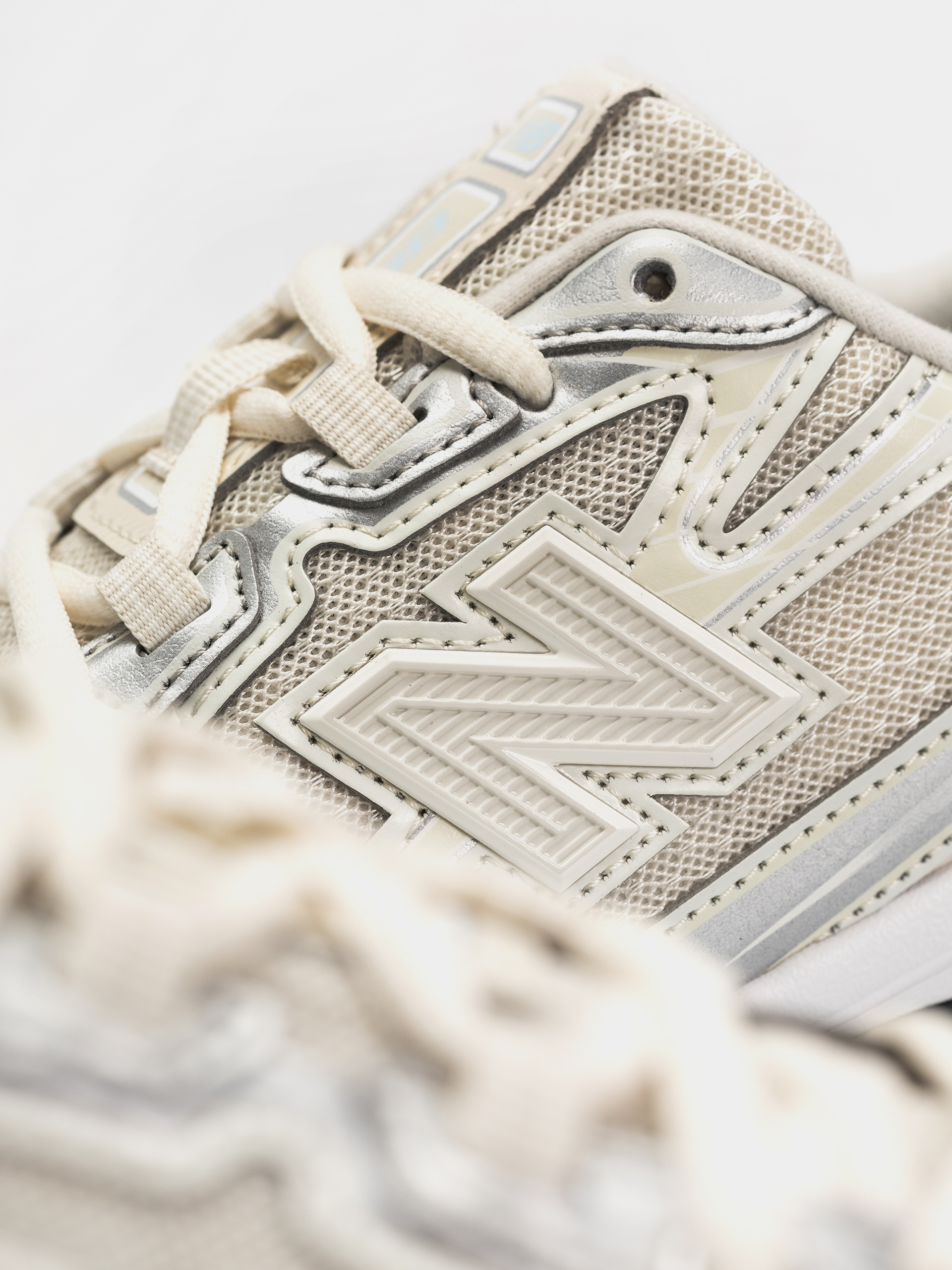 Buty New Balance 740 JR (turtledove/linen)