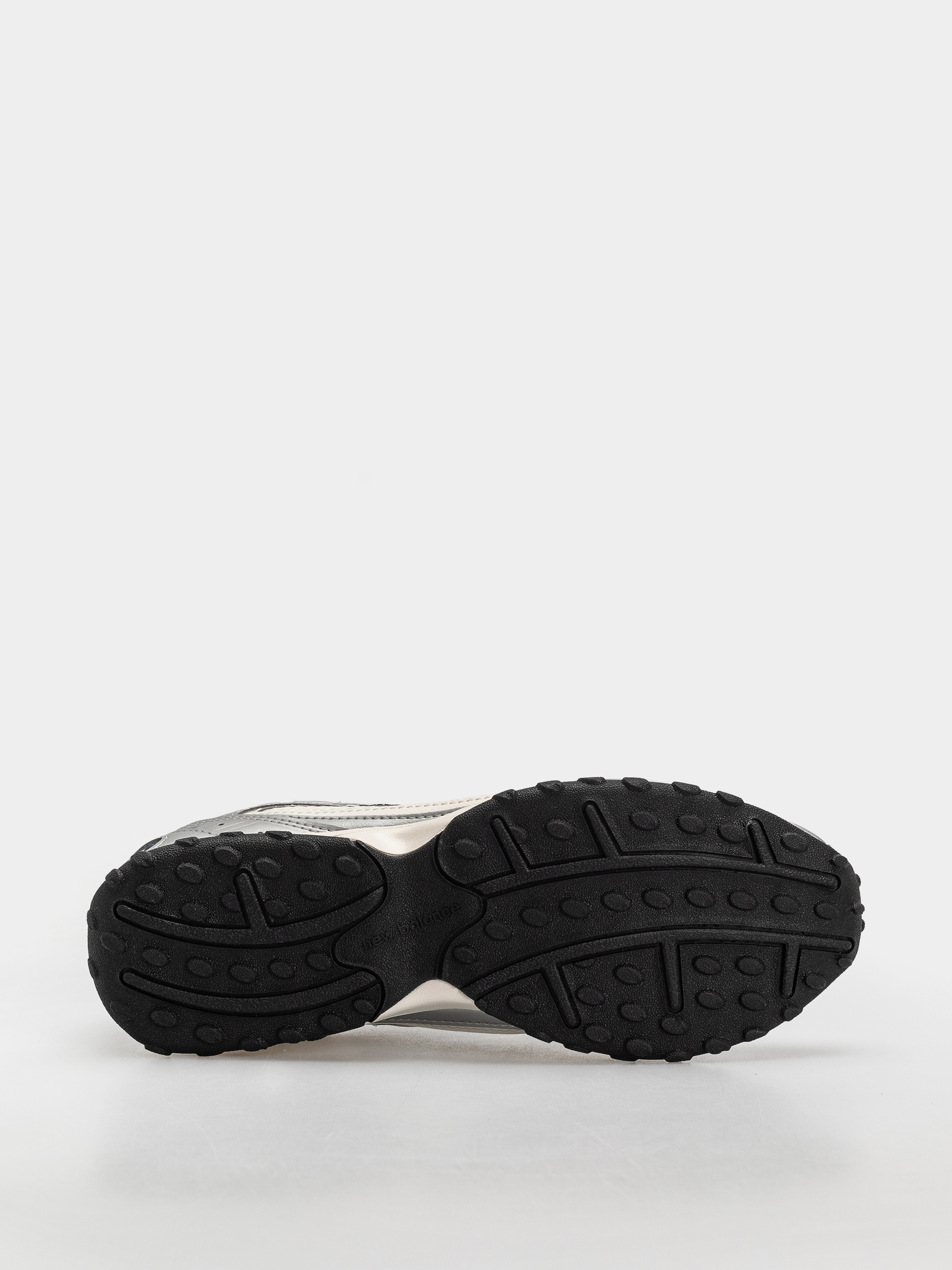 Buty New Balance 204L (sea salt/silver metallic/nb navy)