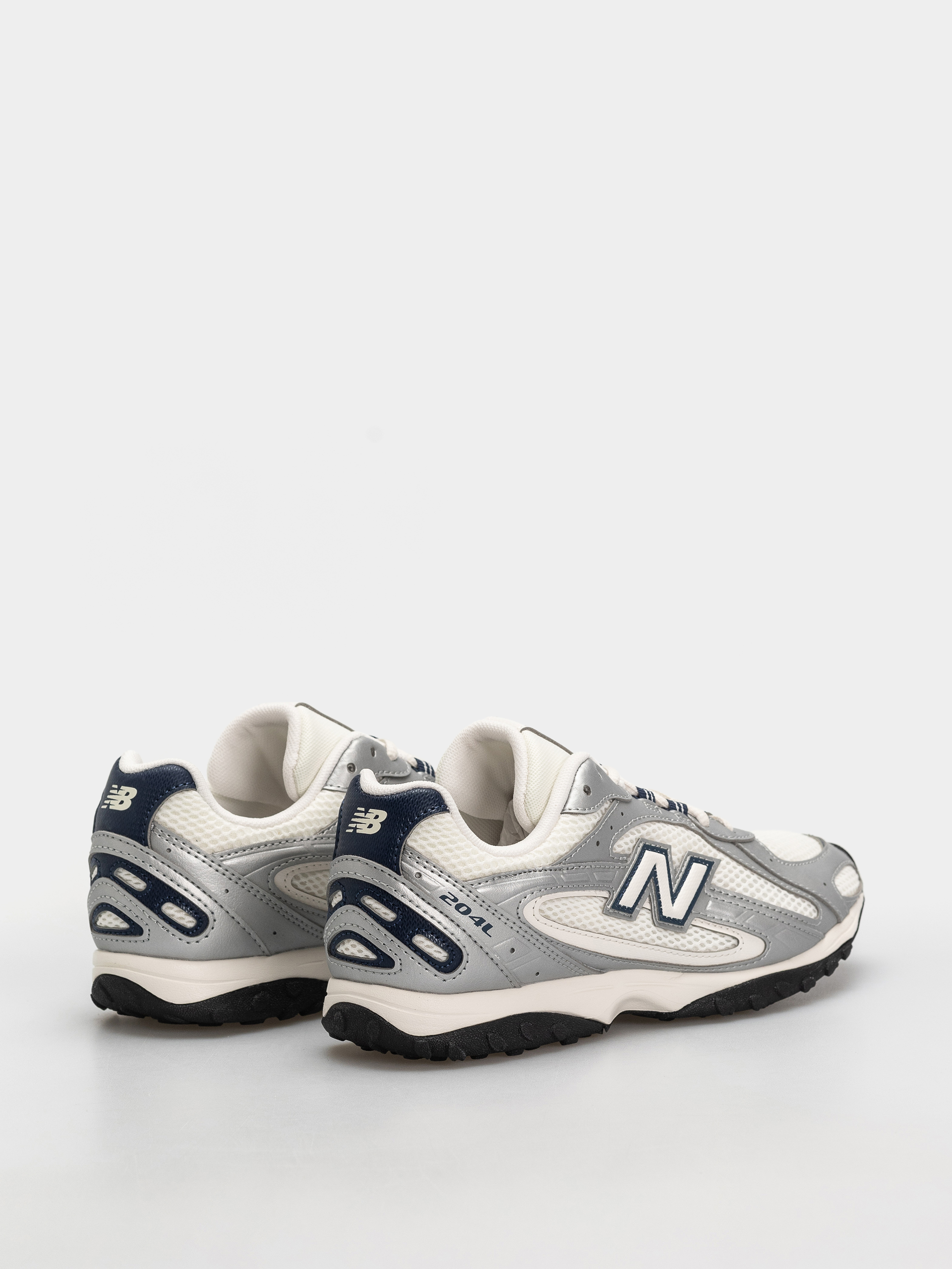 Buty New Balance 204L (sea salt/silver metallic/nb navy)