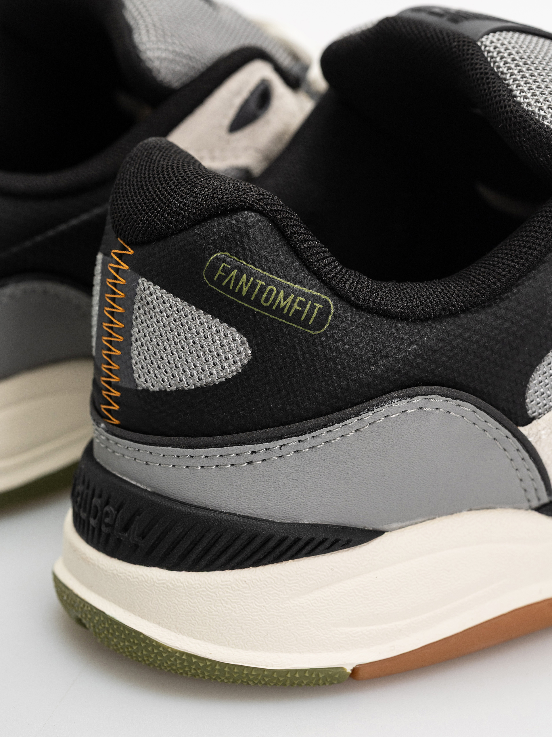 Buty New Balance 1010 (sea salt/dark olivine)