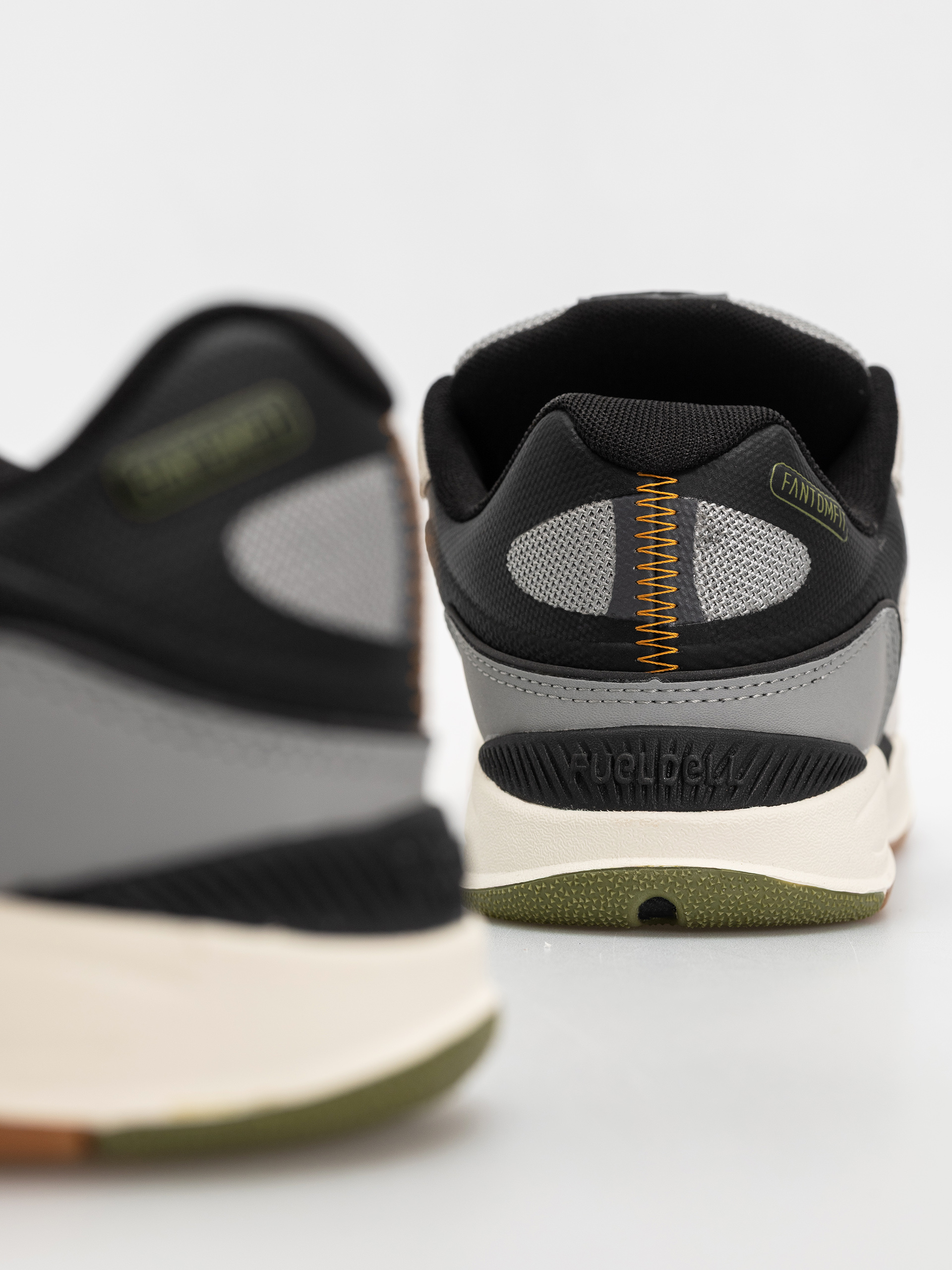 Buty New Balance 1010 (sea salt/dark olivine)