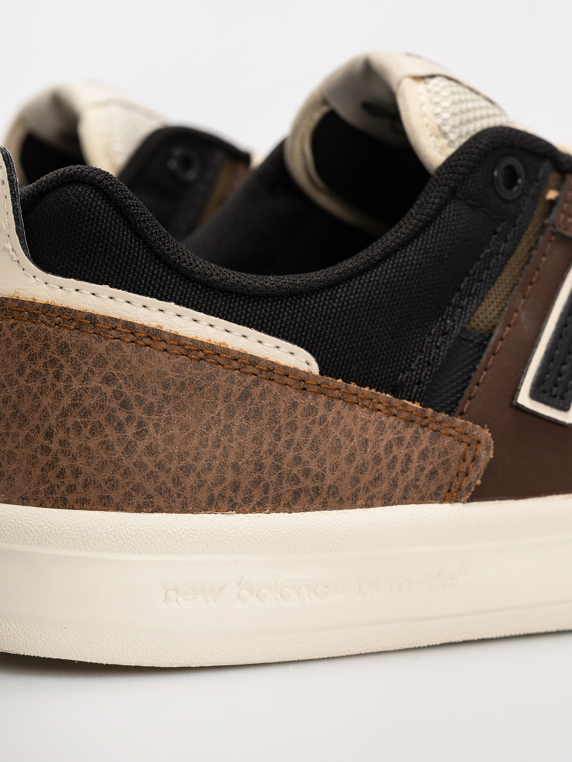 Buty New Balance 306 (pumpernickel/black)