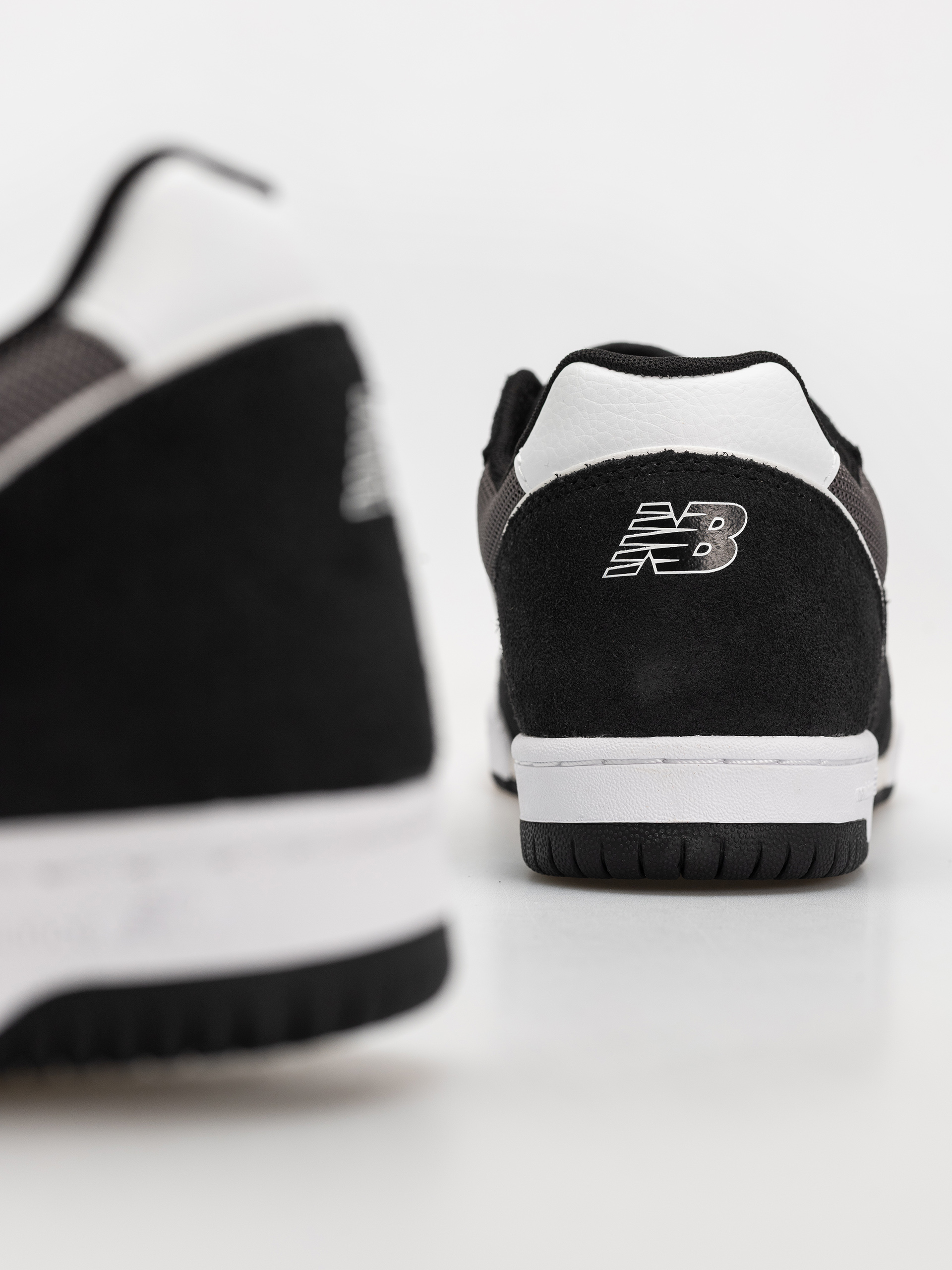 Buty New Balance 600 (black/castlerock)