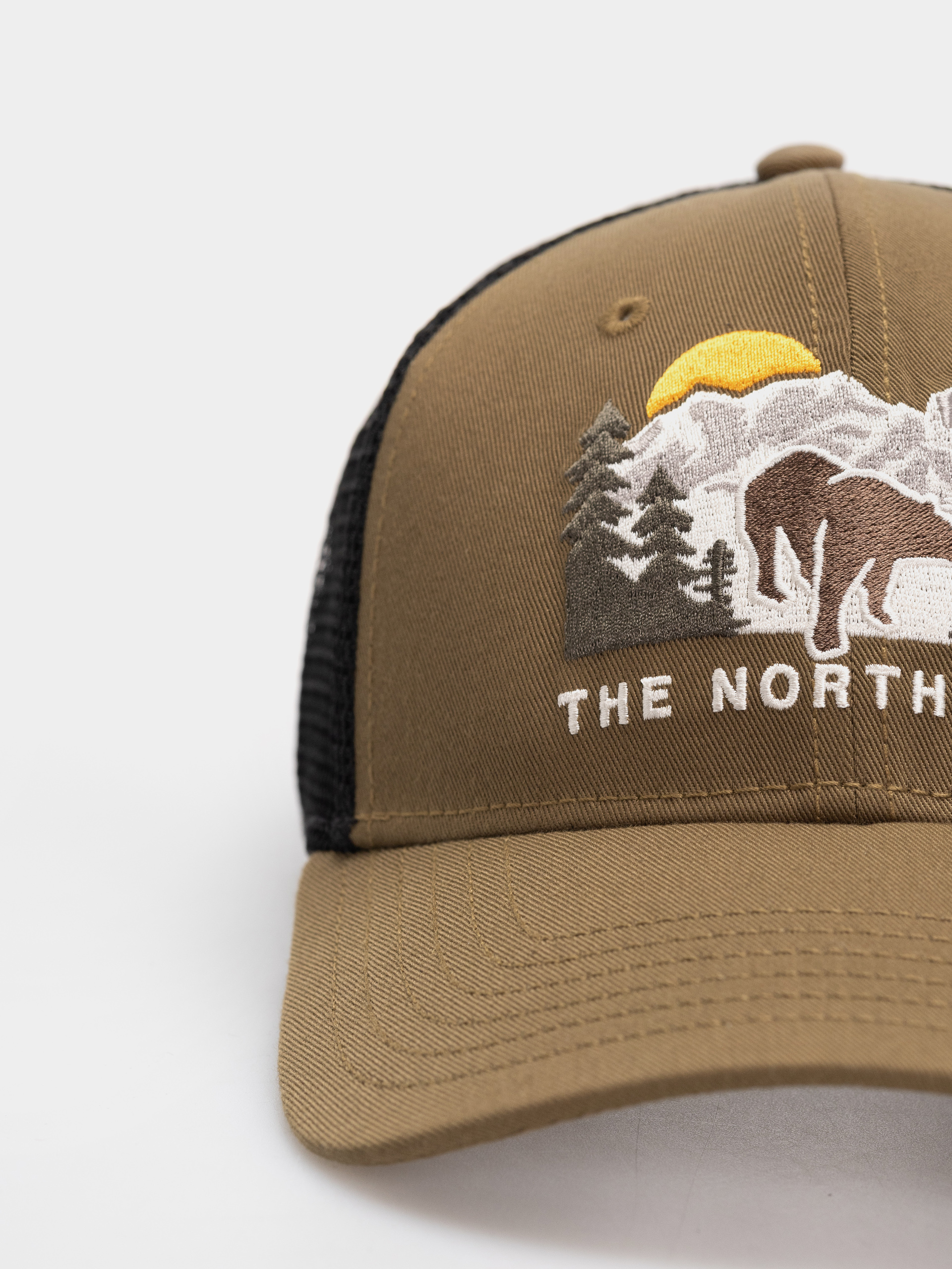 Czapka z daszkiem The North Face Embroidered Mudder Trucker (caraway seed/bear graph)