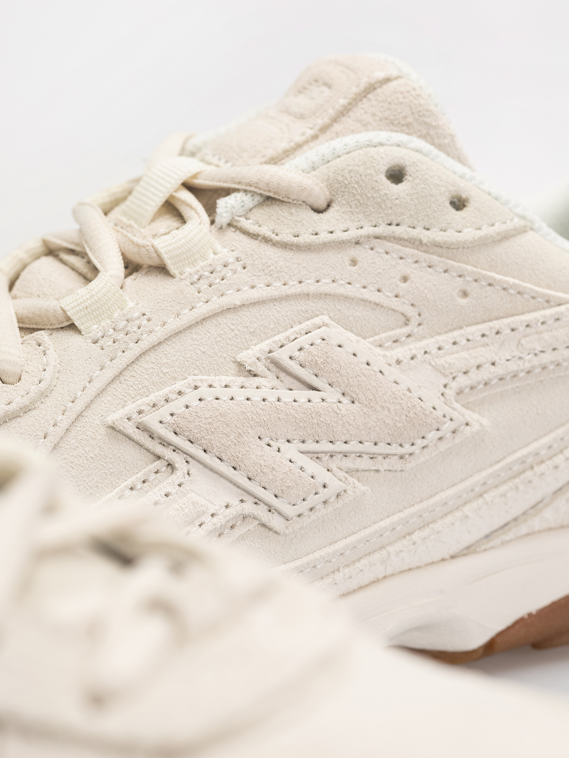 Buty New Balance 204L (sea salt/sea salt)