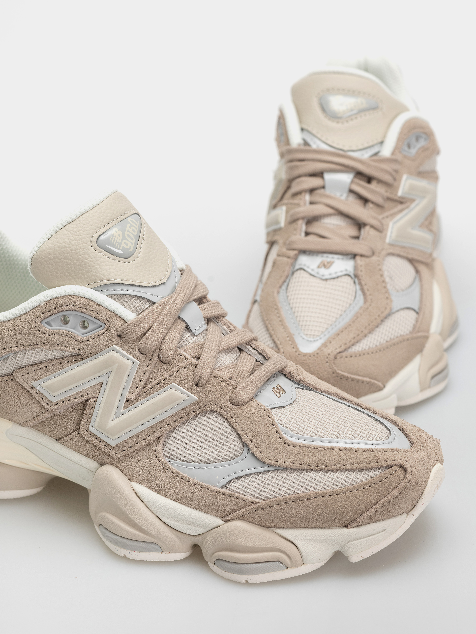 Buty New Balance 9060 (driftwood/timberwolf)