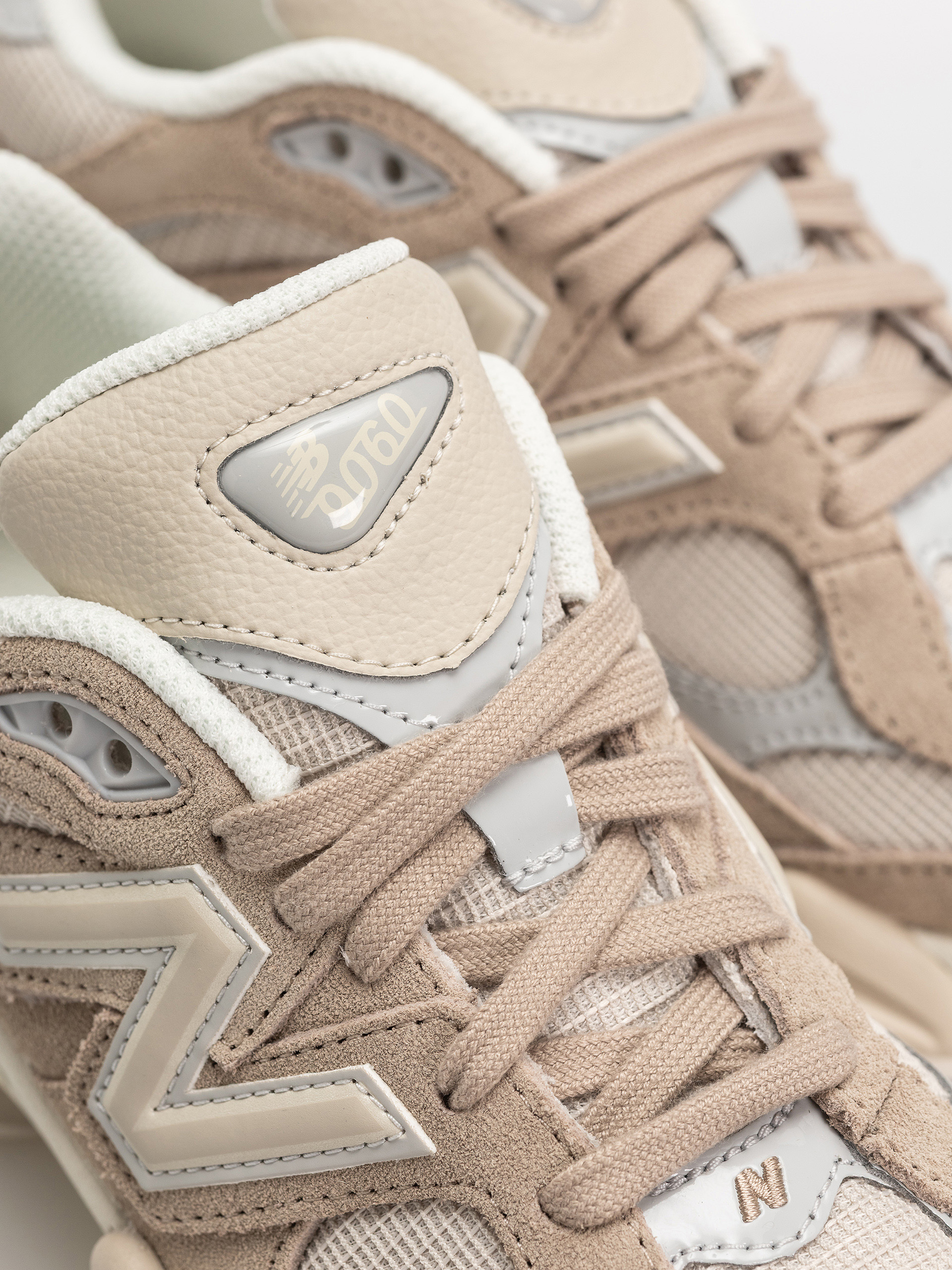 Buty New Balance 9060 (driftwood/timberwolf)
