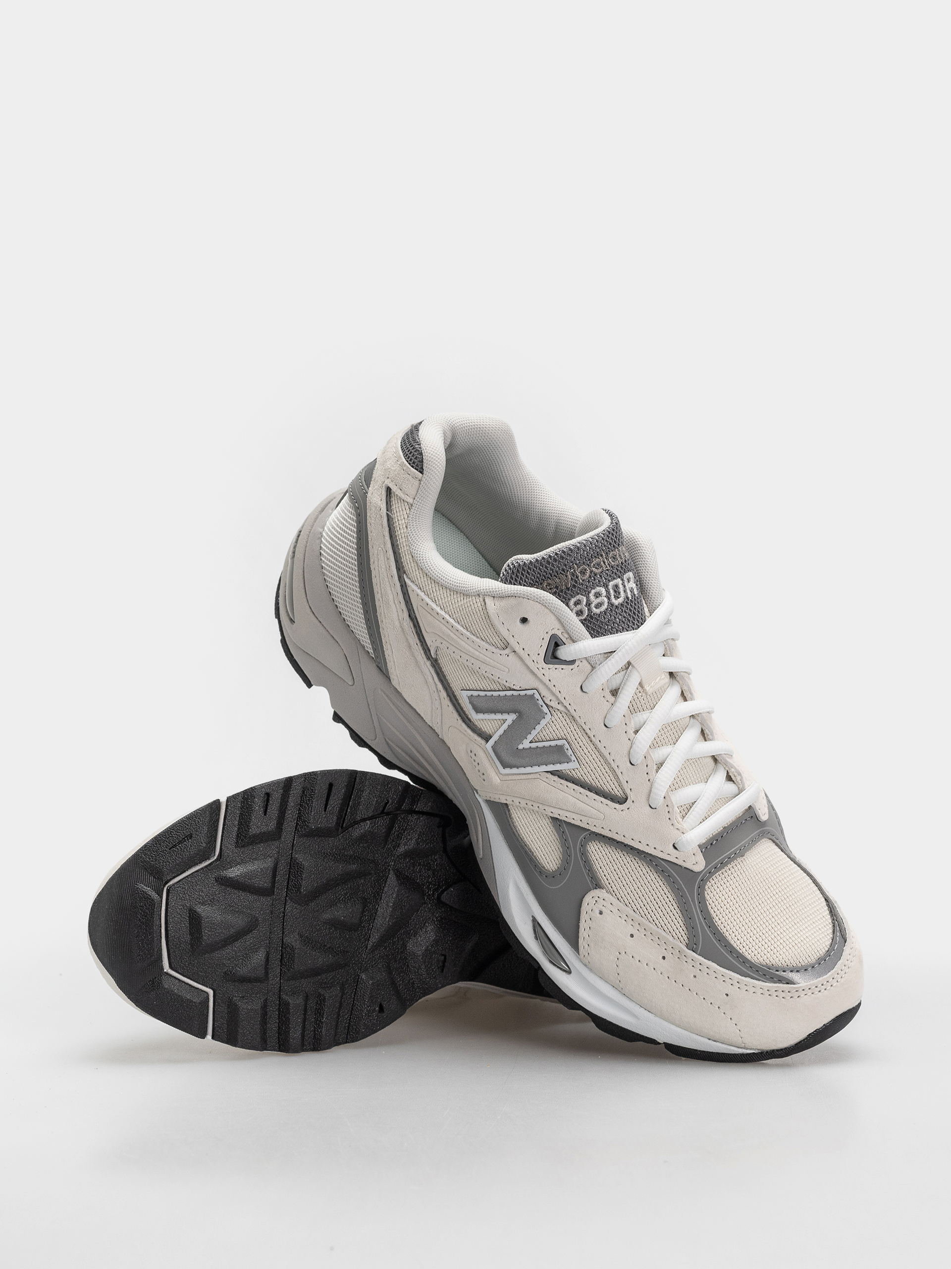 Buty New Balance 880R (sea salt/slate grey)