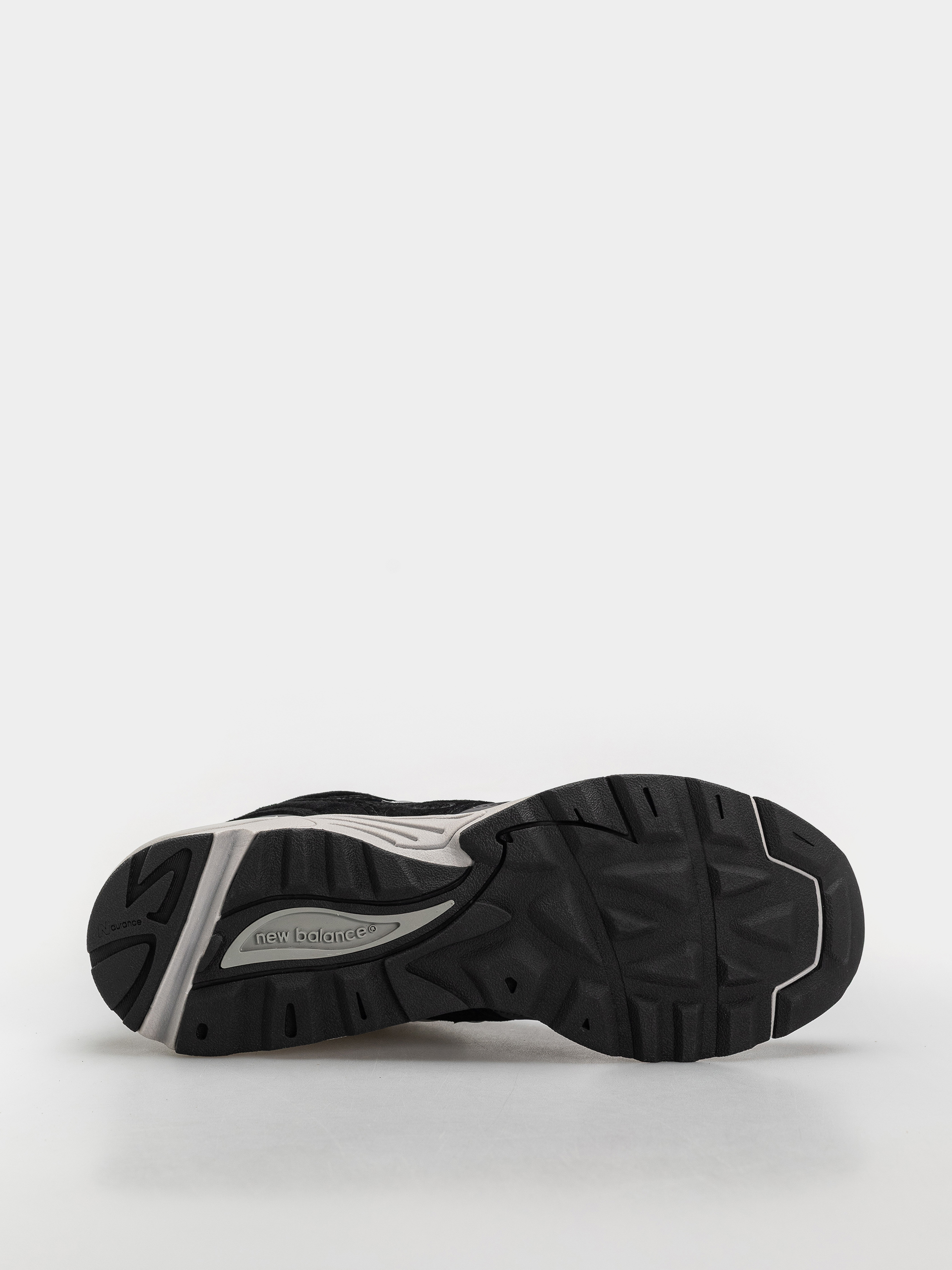 Buty New Balance 880R (black/castlerock)
