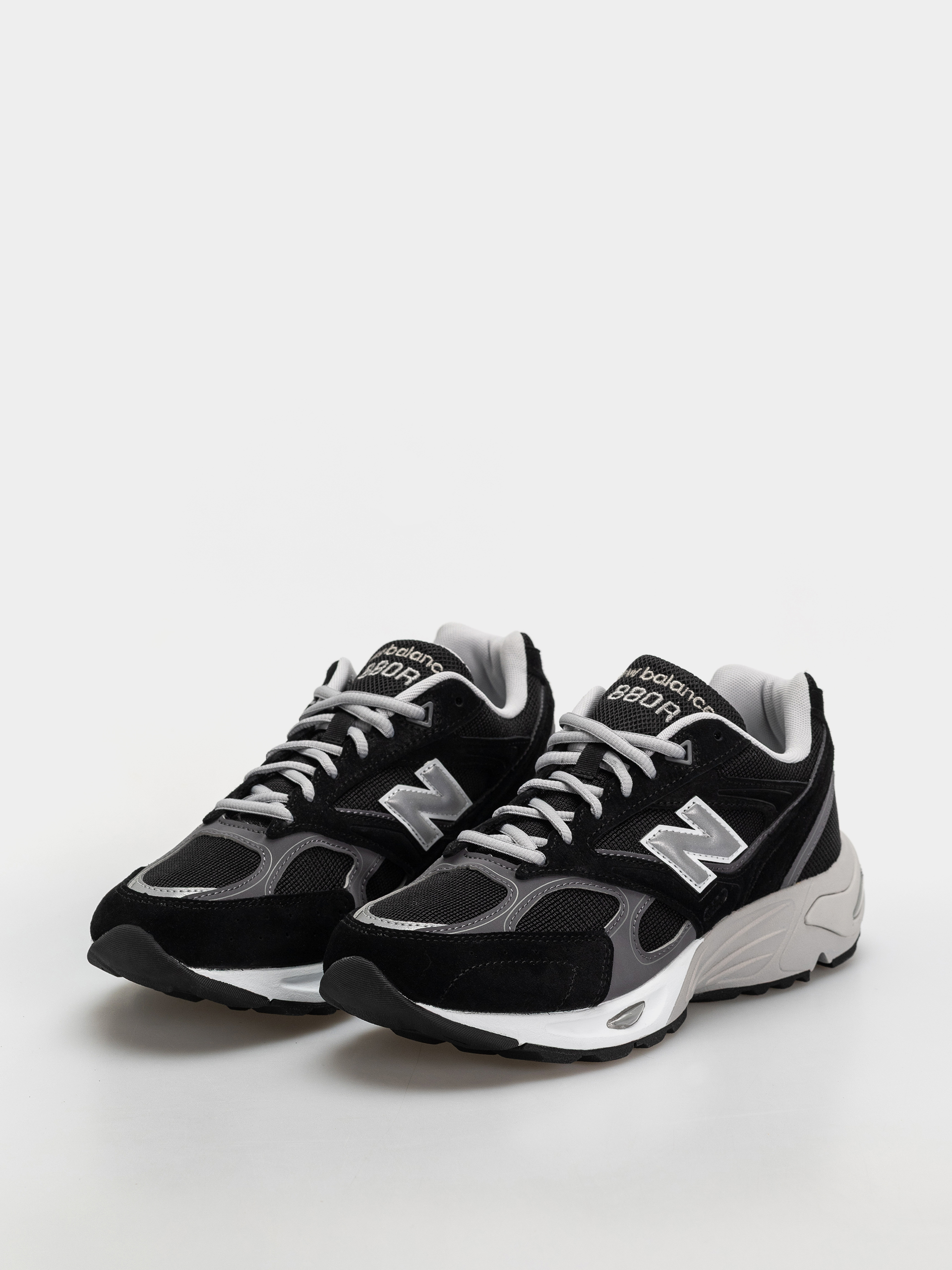 Buty New Balance 880R (black/castlerock)