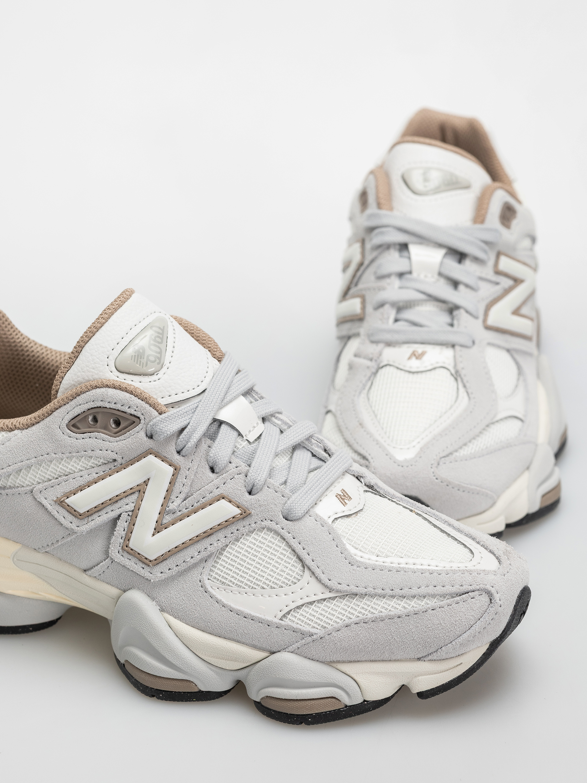 Buty New Balance 9060 (driftwood/sea salt)