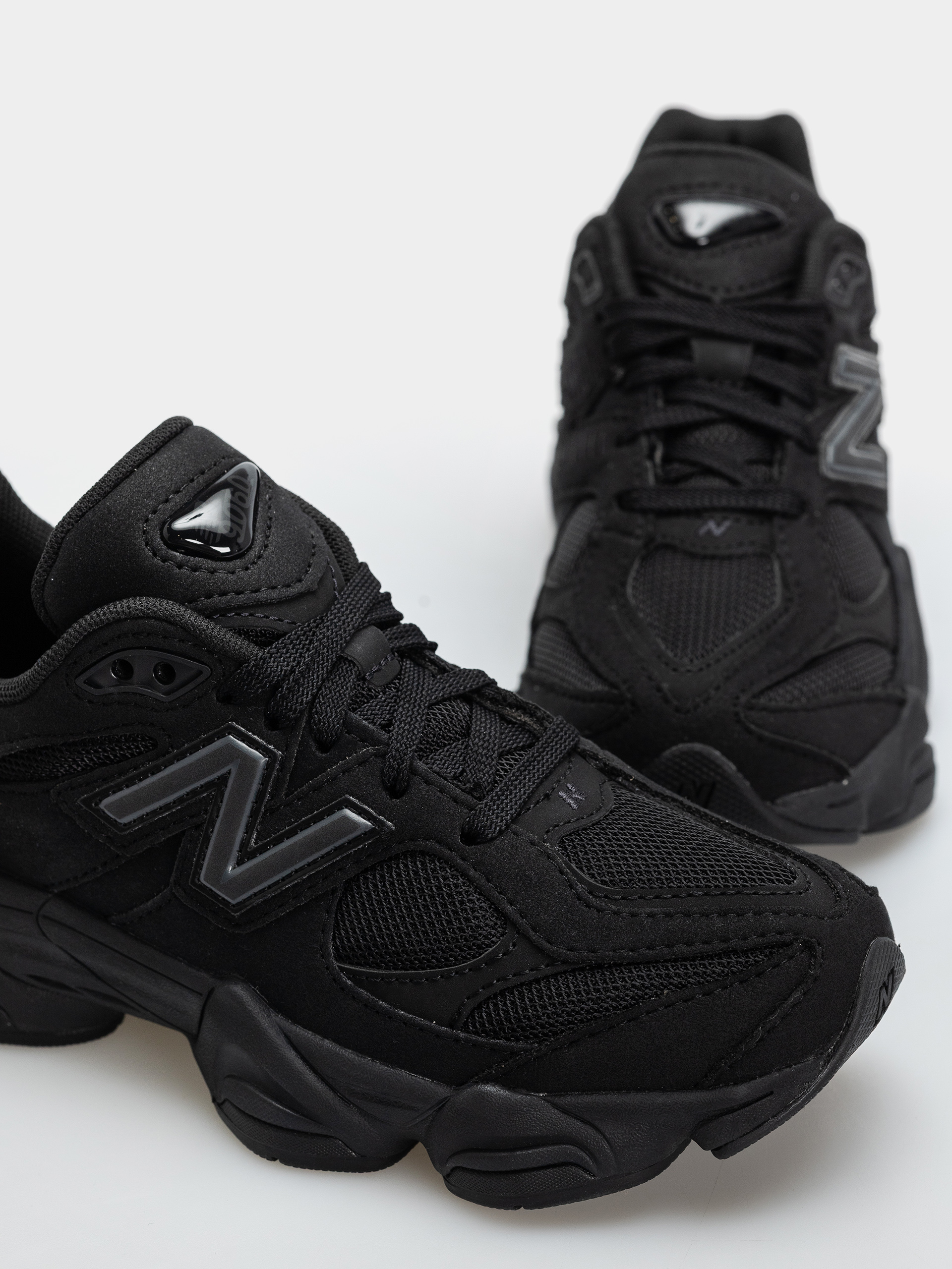 Buty New Balance 9060 JR (black/phantom)