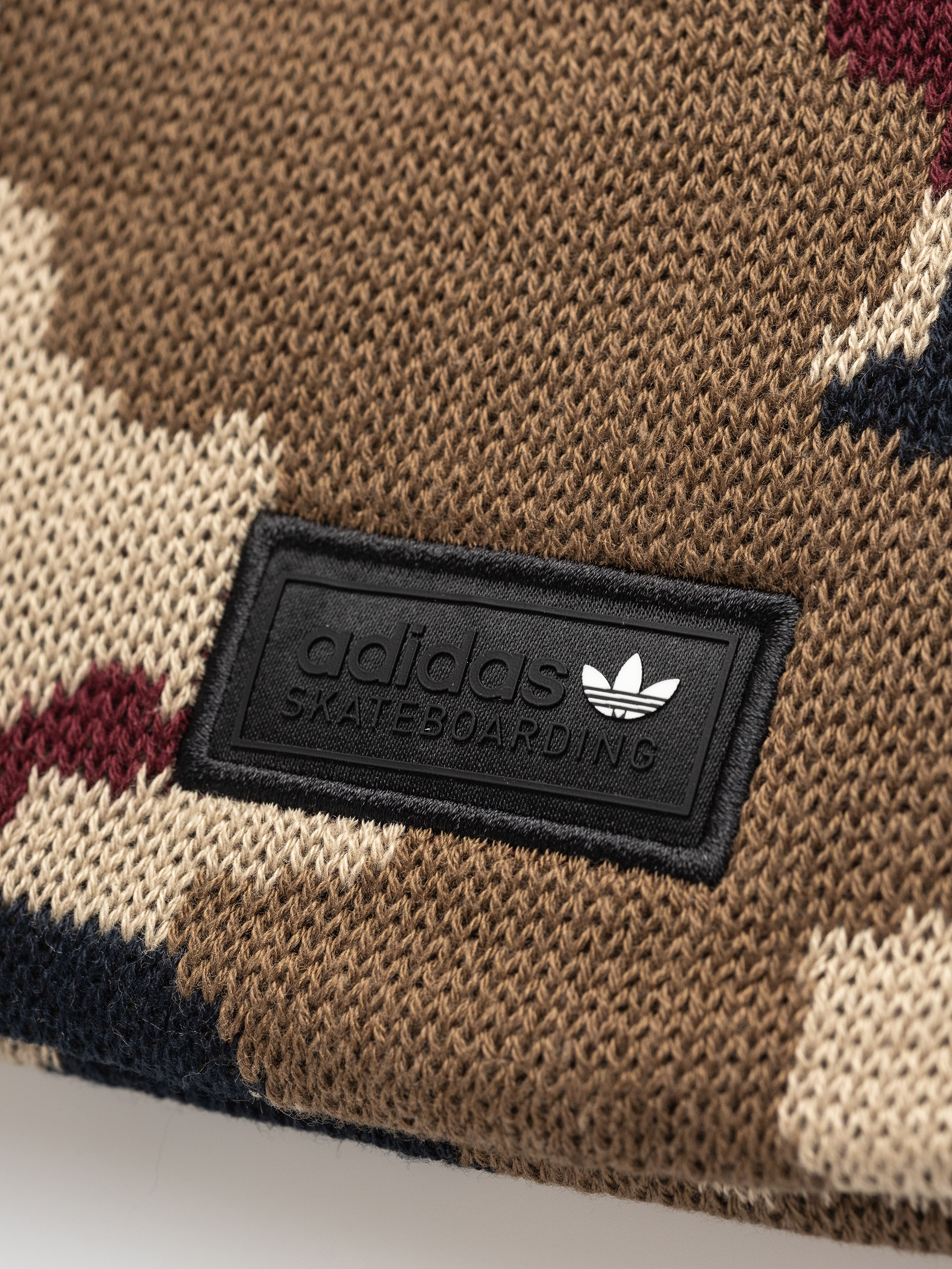 Czapka zimowa adidas Fs+ Camo (khathr/khasix/aurink)