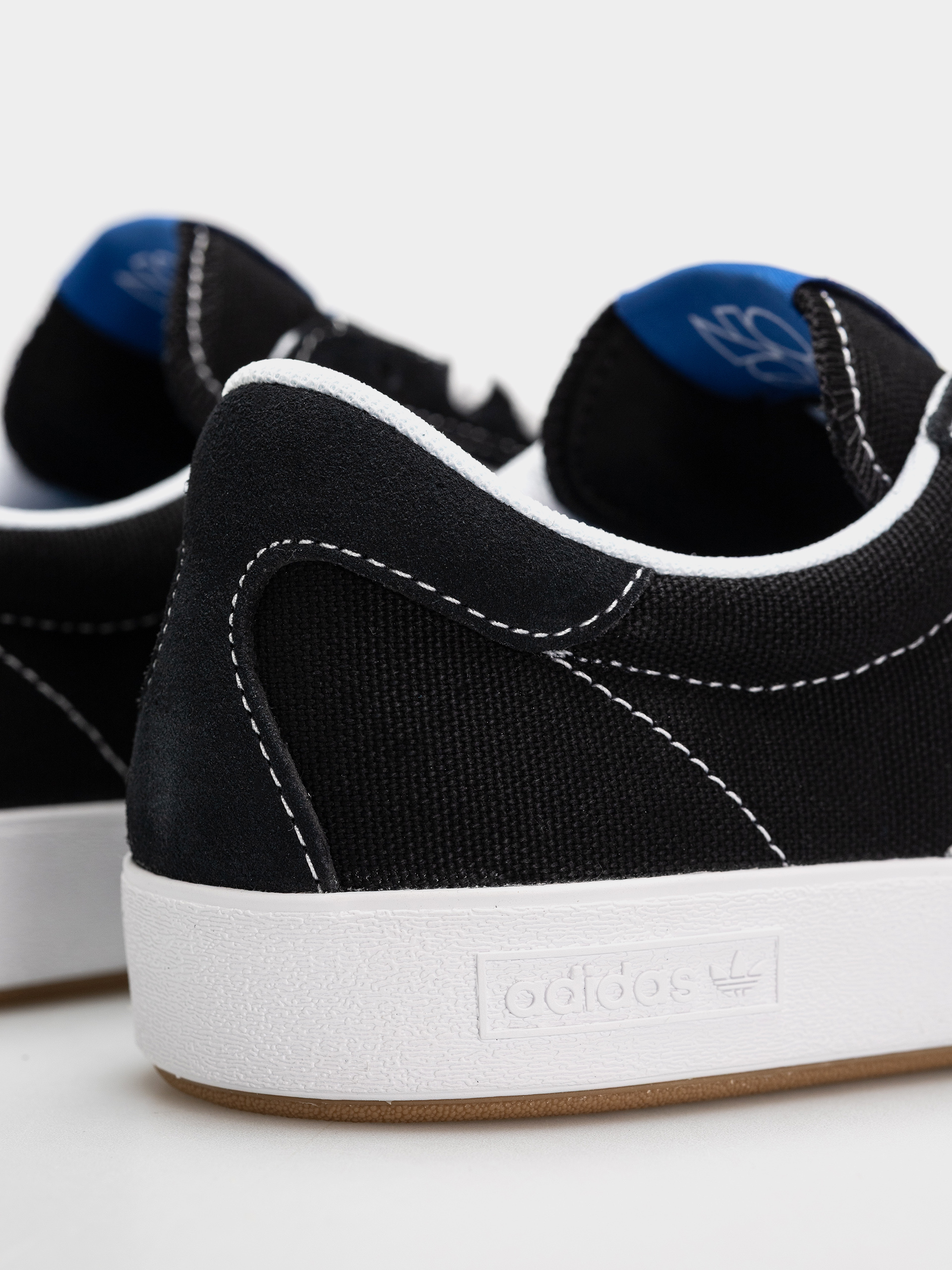 Buty adidas Nora (cblack/ftwwht/blubir)
