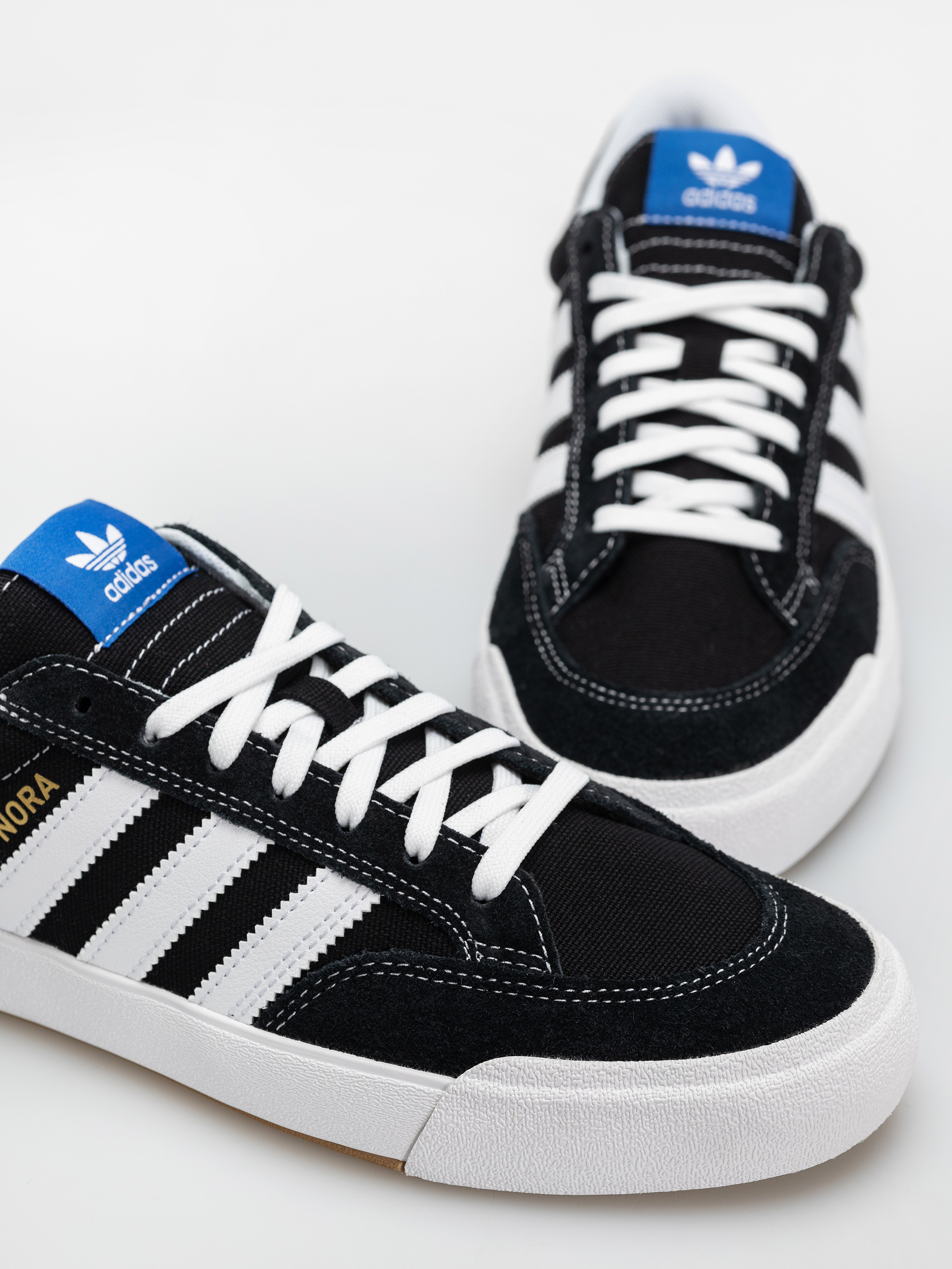 Buty adidas Nora (cblack/ftwwht/blubir)