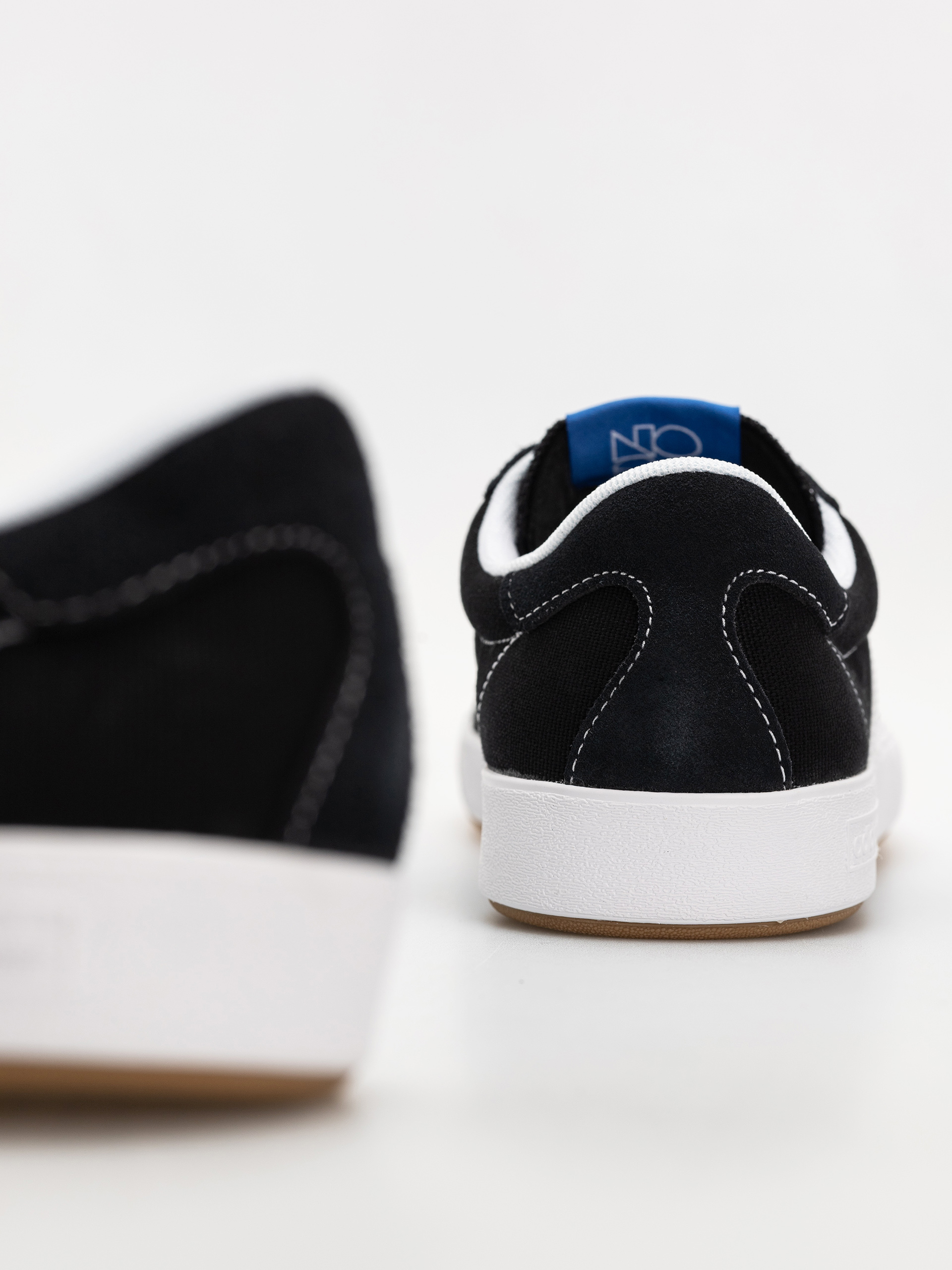 Buty adidas Nora (cblack/ftwwht/blubir)
