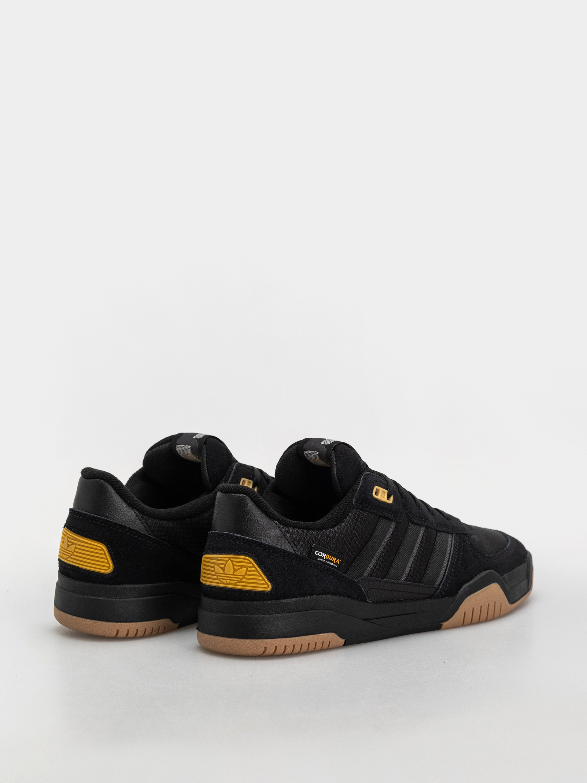 Buty adidas Tekkira Cup (carbon/carbon/cblack)