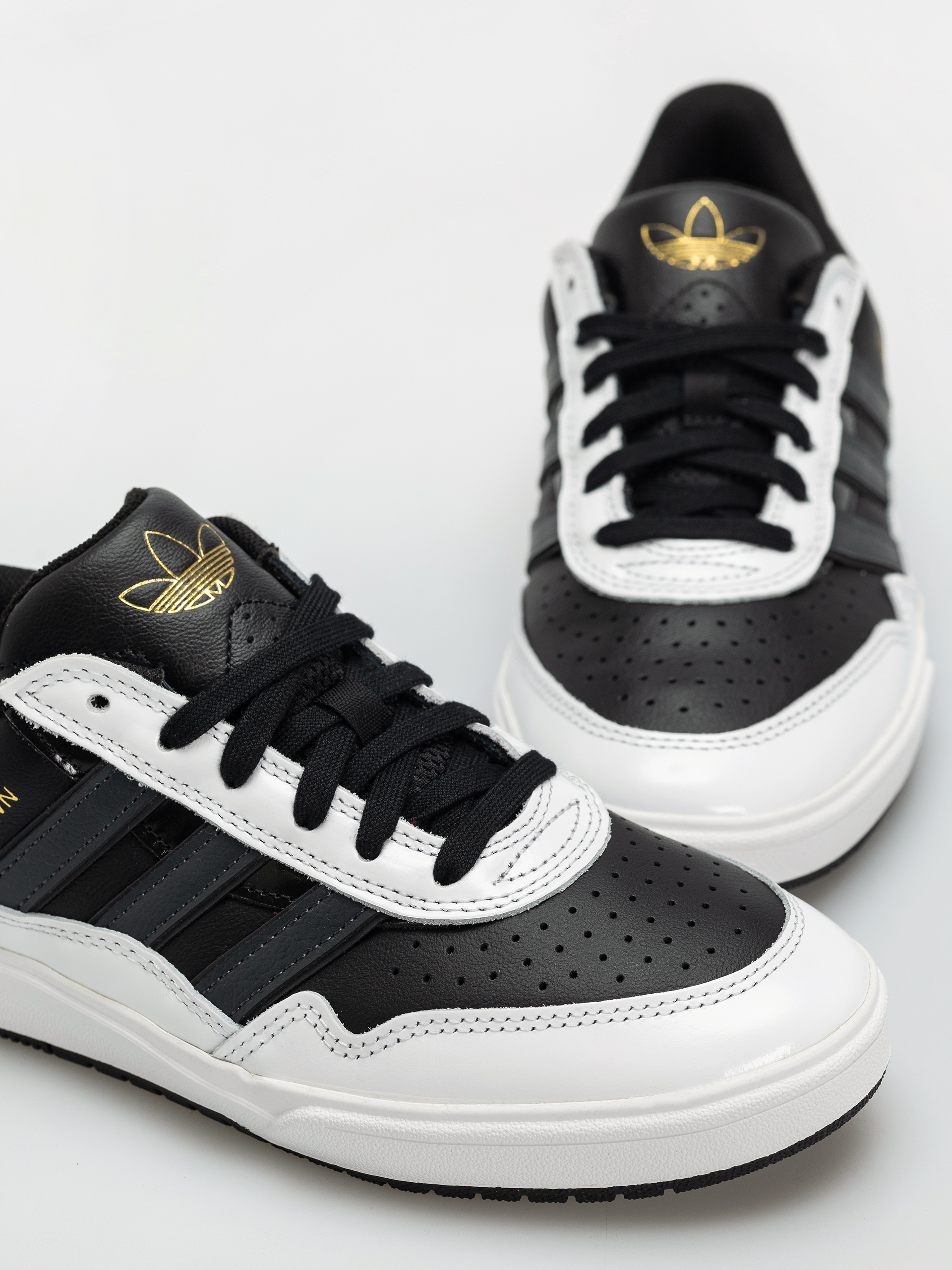 Buty adidas Tyshawn II (cblack/carbon/ftwwht)