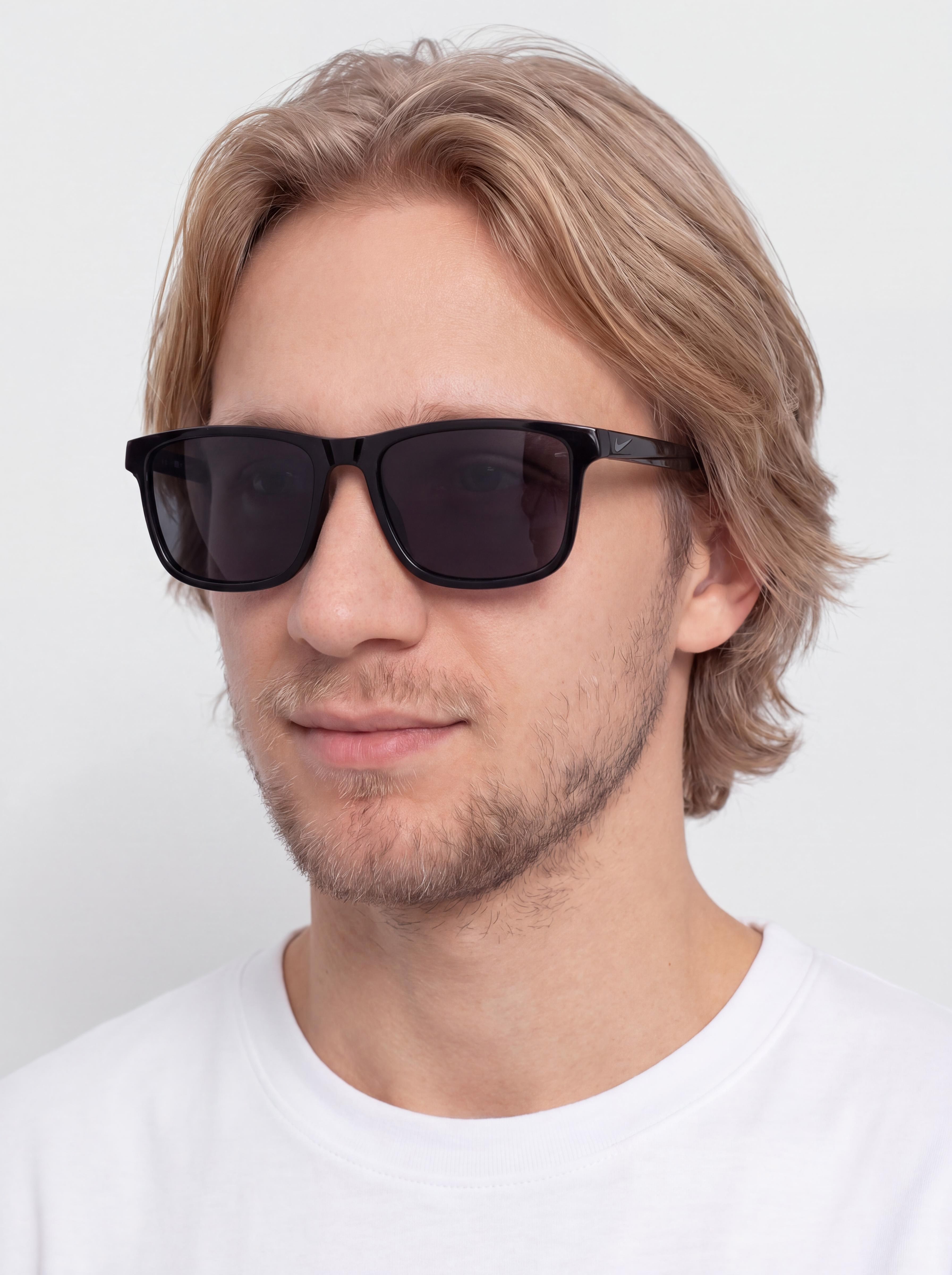 Okulary przeciwsłoneczne Nike Vital Core (black/grey)