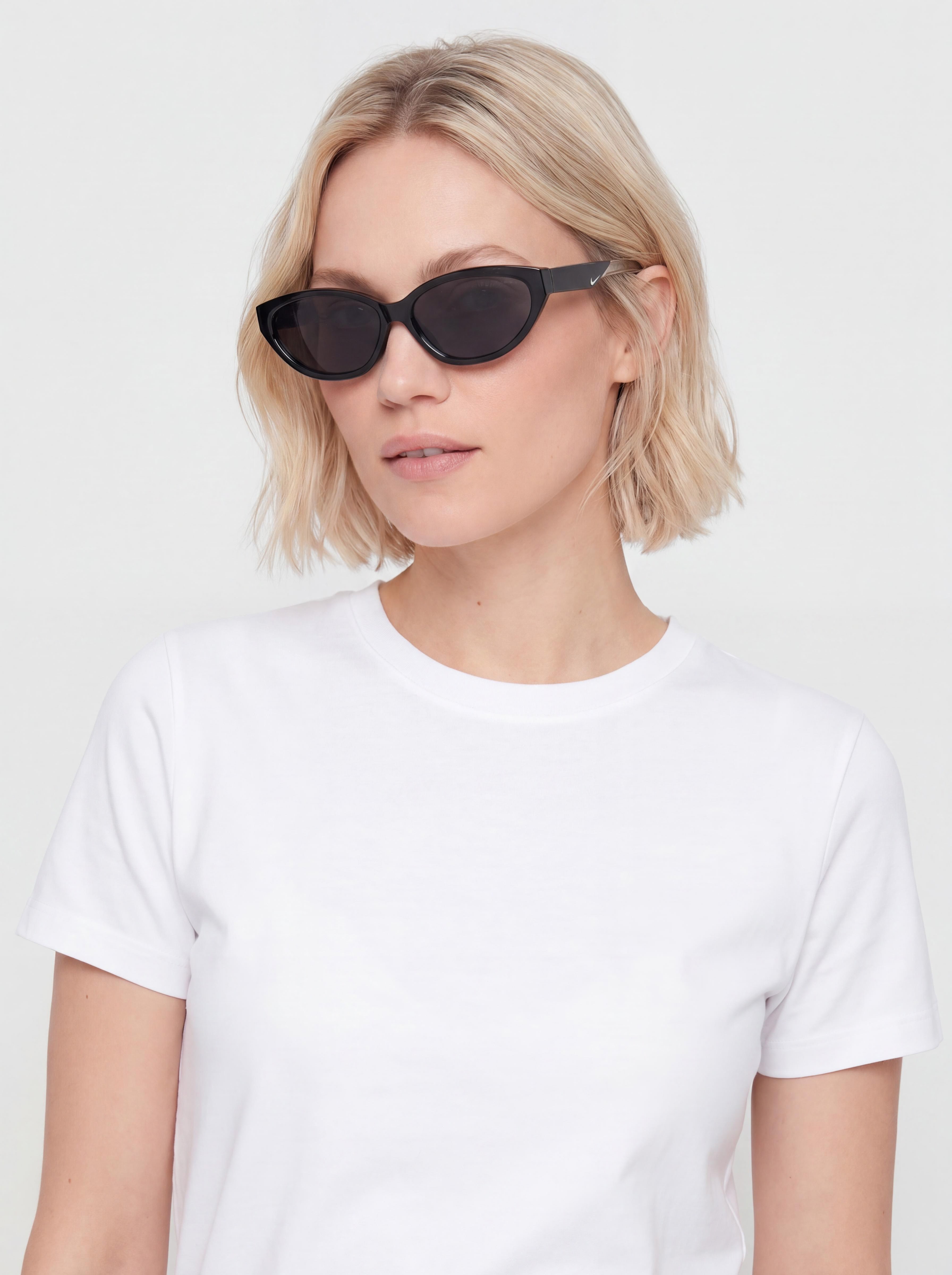 Okulary przeciwsłoneczne Nike Tide Solar