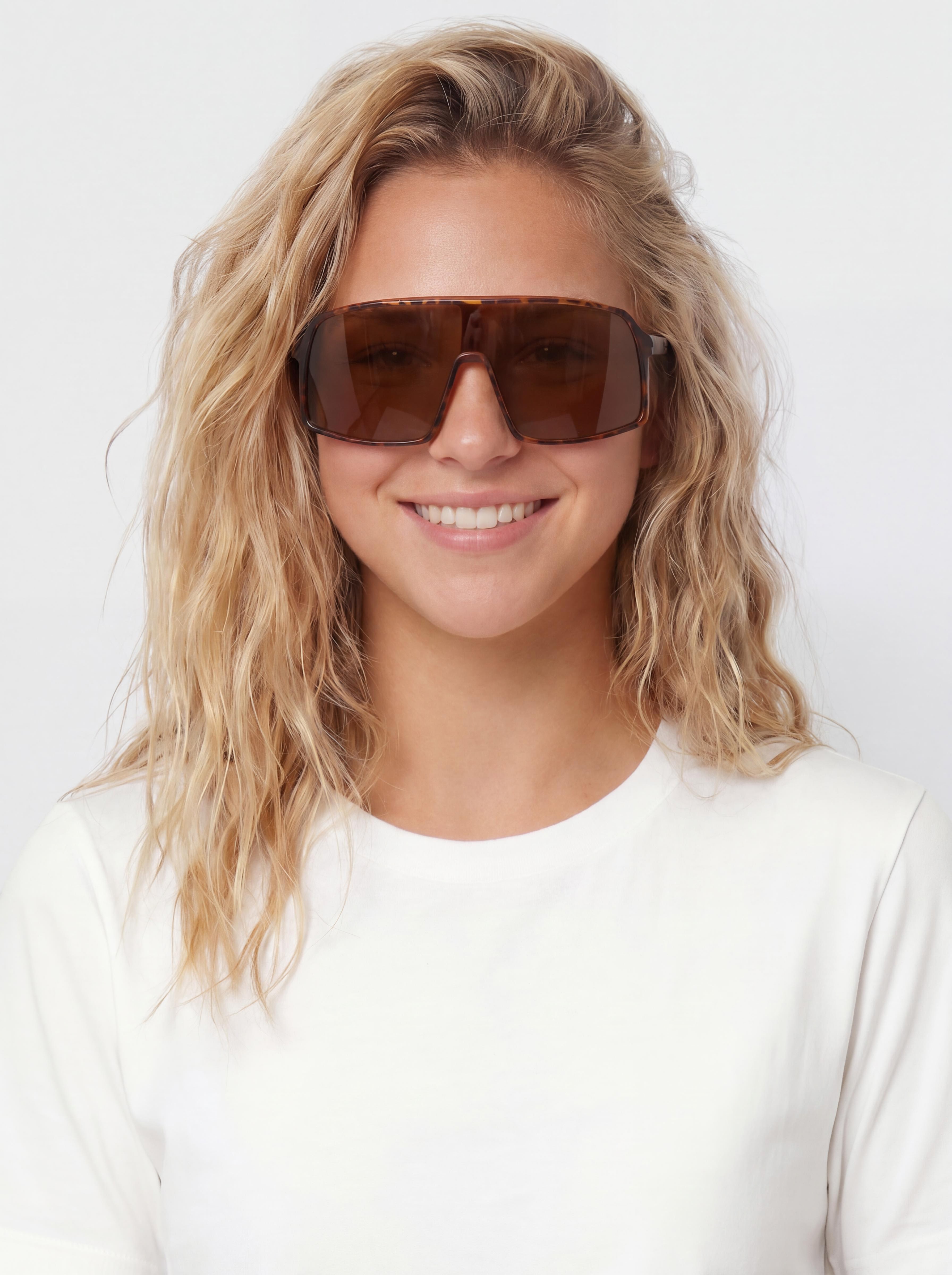 Okulary przeciwsłoneczne CHPO Erica (matte turtle brown/gold mirror)