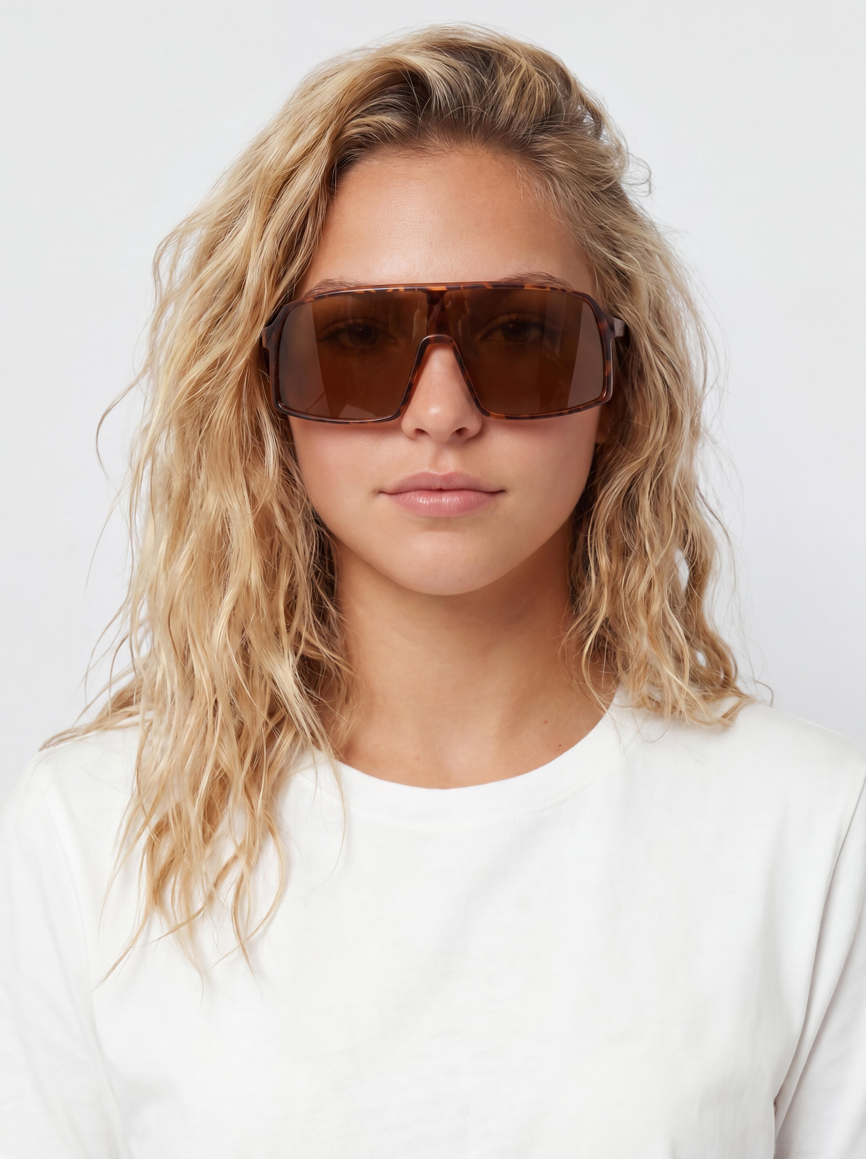 Okulary przeciwsłoneczne CHPO Erica (matte turtle brown/gold mirror)