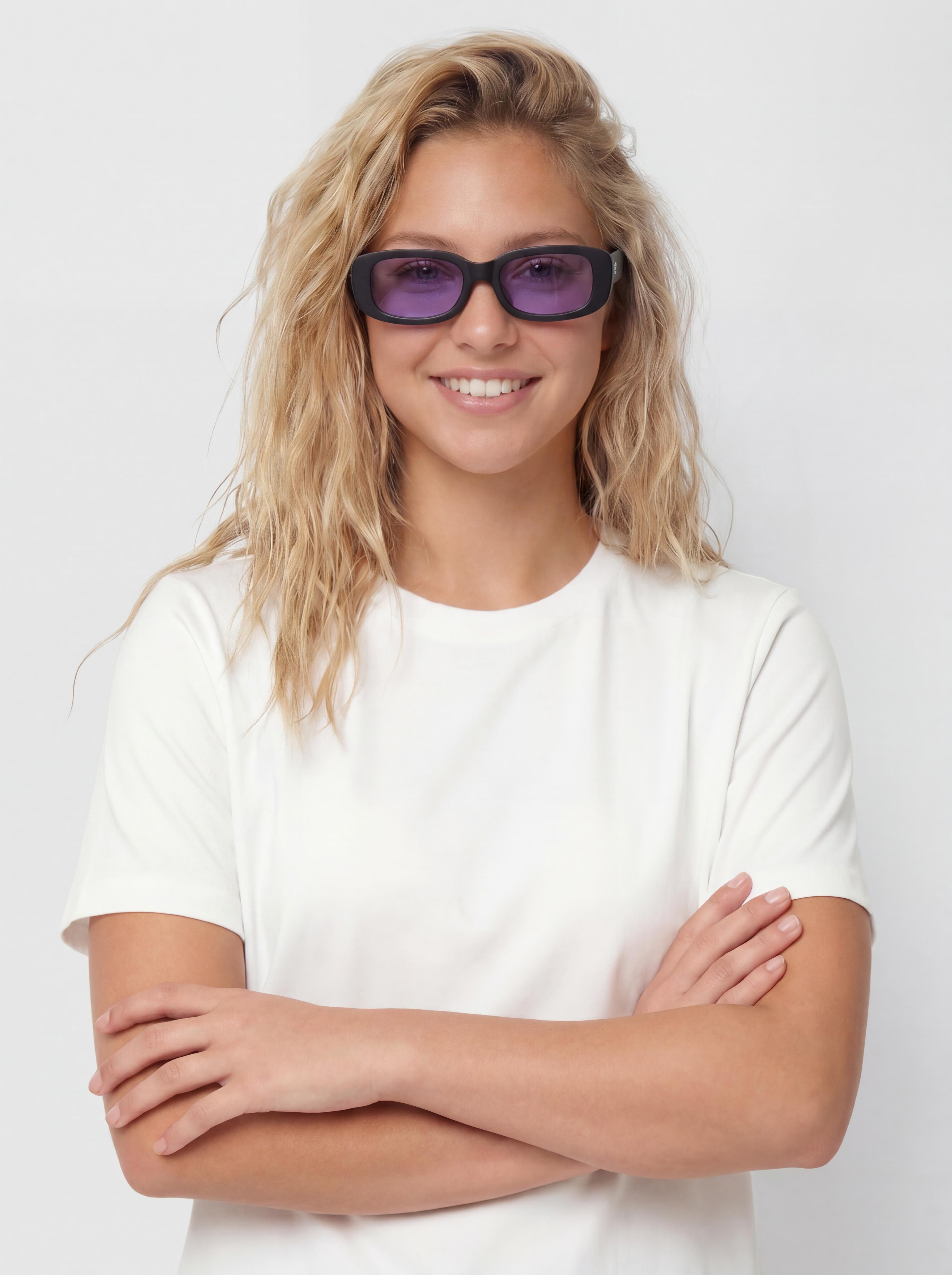 Okulary przeciwsłoneczne CHPO Nicole (matte black/purple)