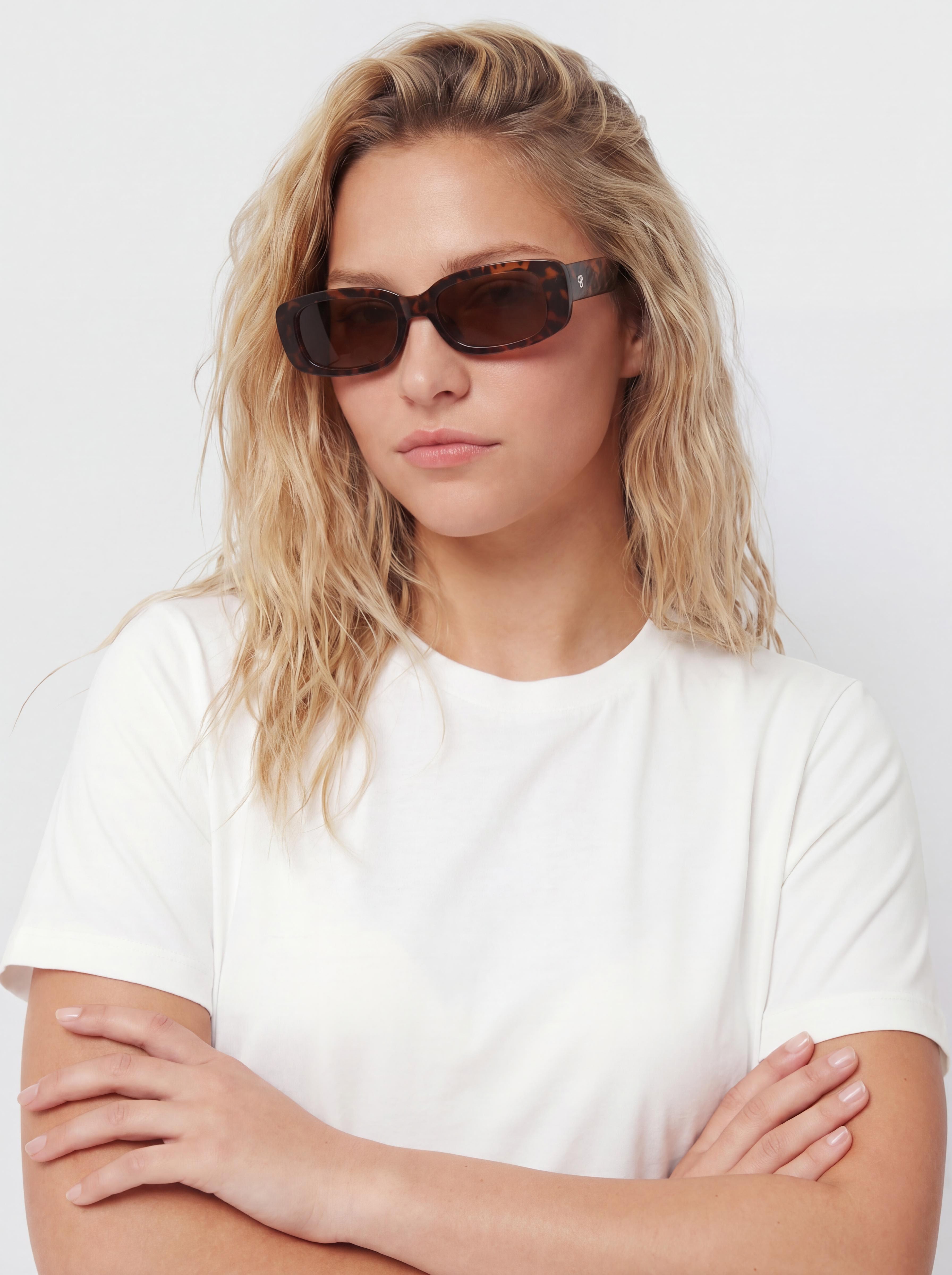 Okulary przeciwsłoneczne CHPO Nicole (matte turtle brown/brown)