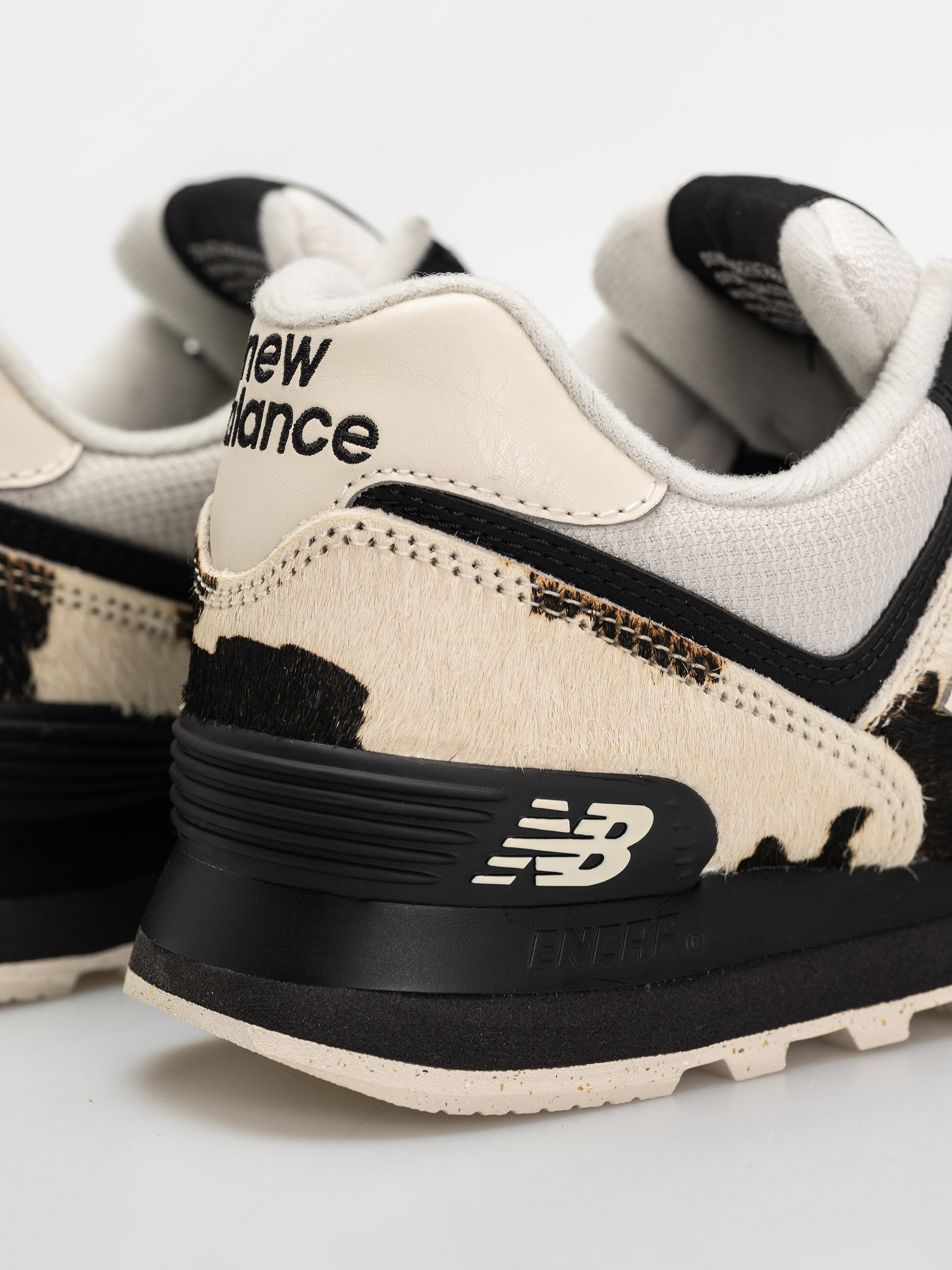 Buty New Balance 574 Wmn (black/linen)