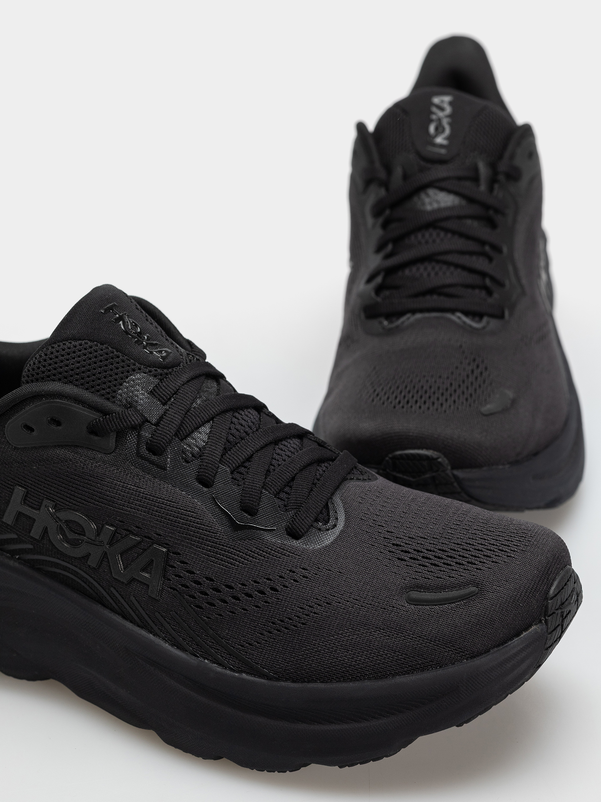 Buty Hoka Clifton 11 (black/black)