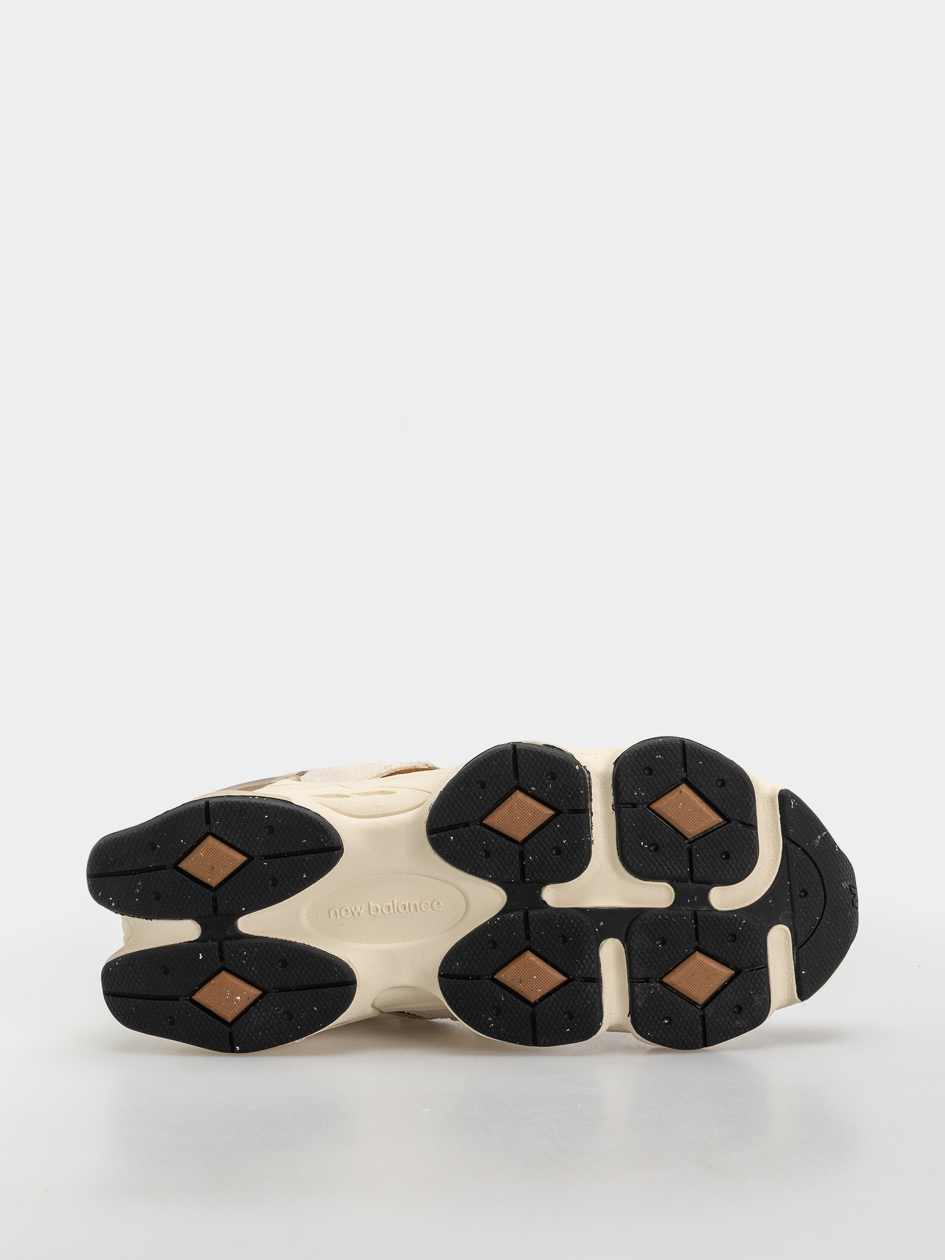Buty New Balance 9060 JR (breakfast tea/angora)