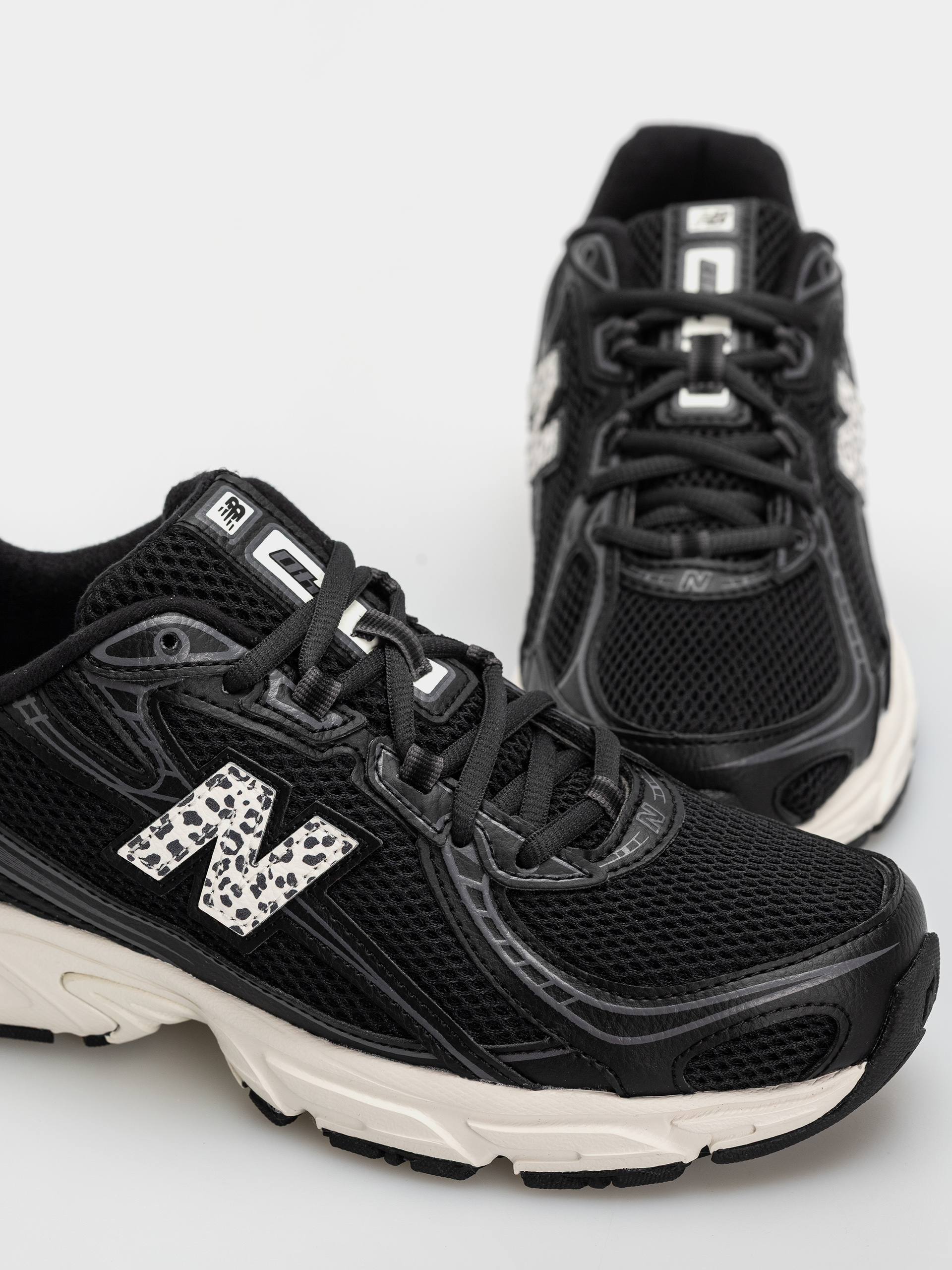 Buty New Balance 740 (black/sea salt)