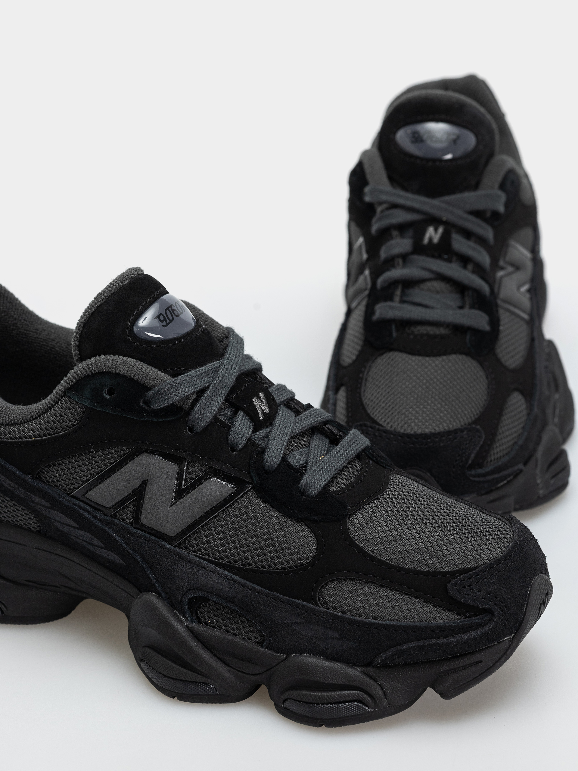 Buty New Balance 9060 (black/blacktop)