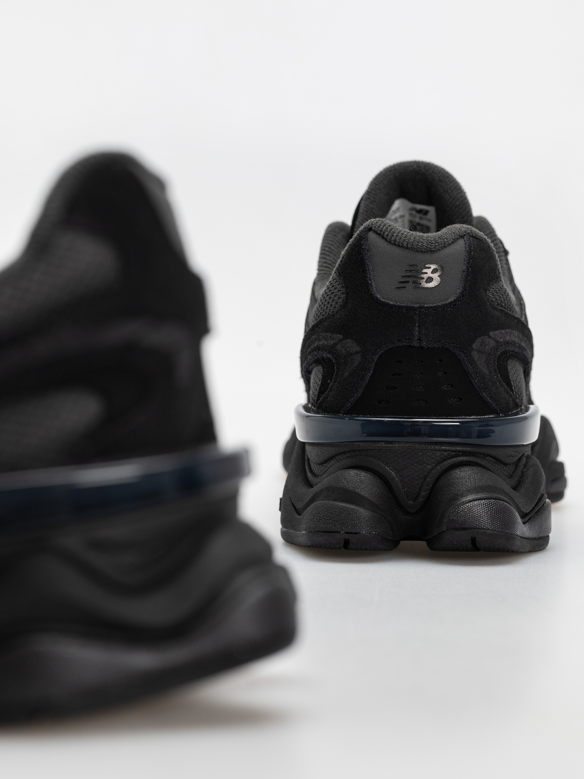 Buty New Balance 9060 (black/blacktop)