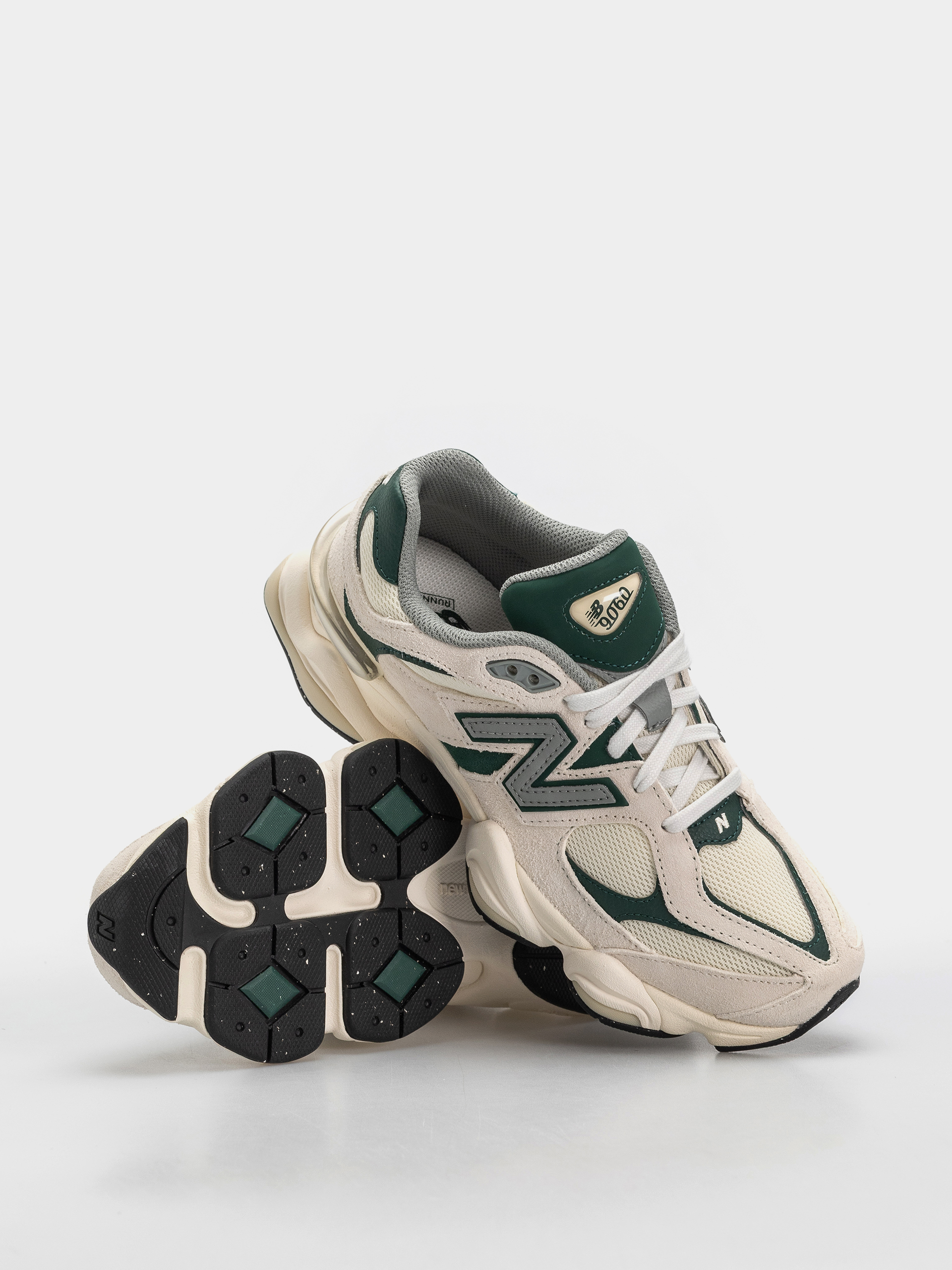 Buty New Balance 9060 (nightwatch green/angora)