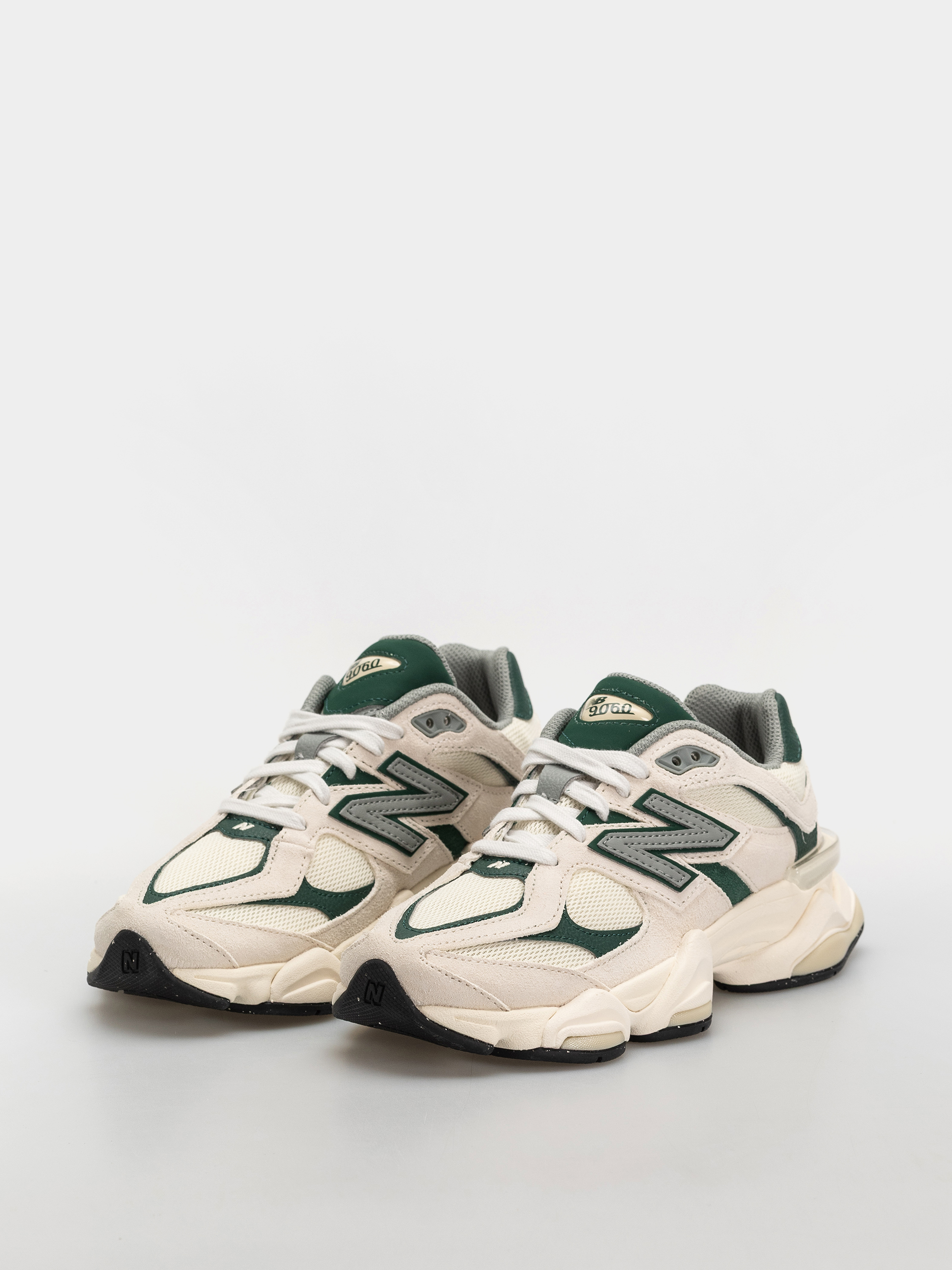 Buty New Balance 9060 (nightwatch green/angora)