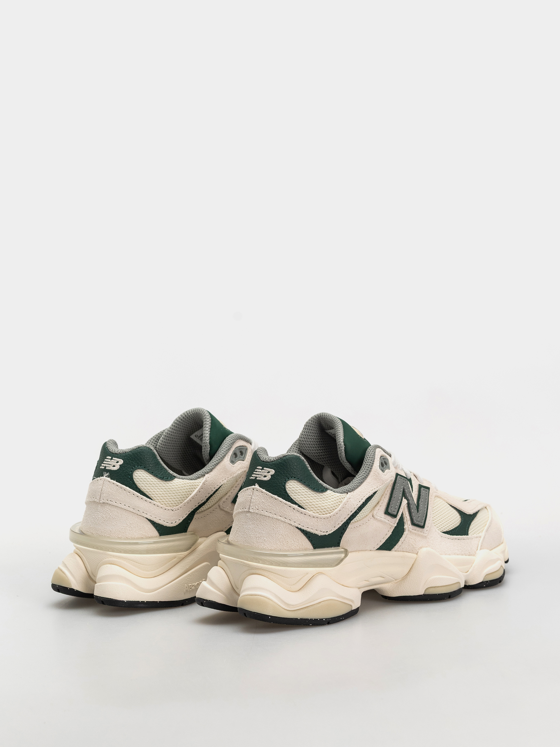 Buty New Balance 9060 (nightwatch green/angora)
