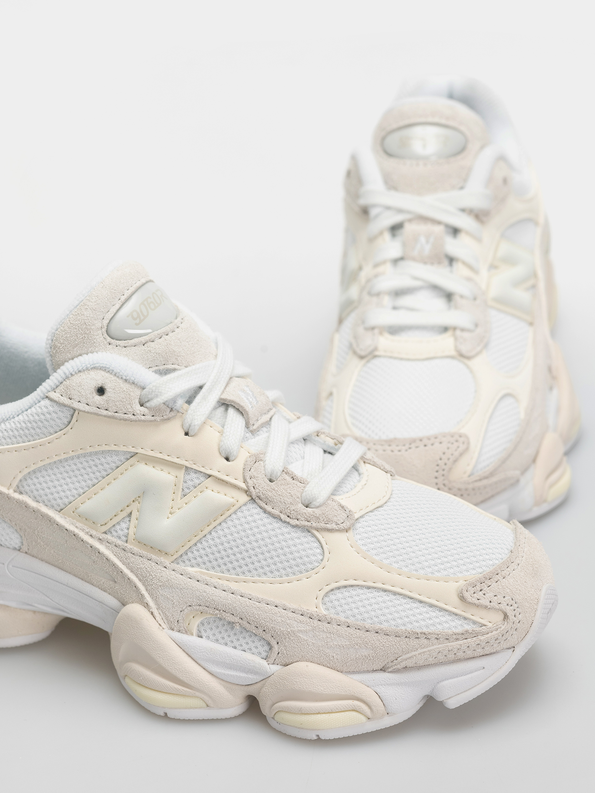 Buty New Balance 9060 (angora/sea salt)